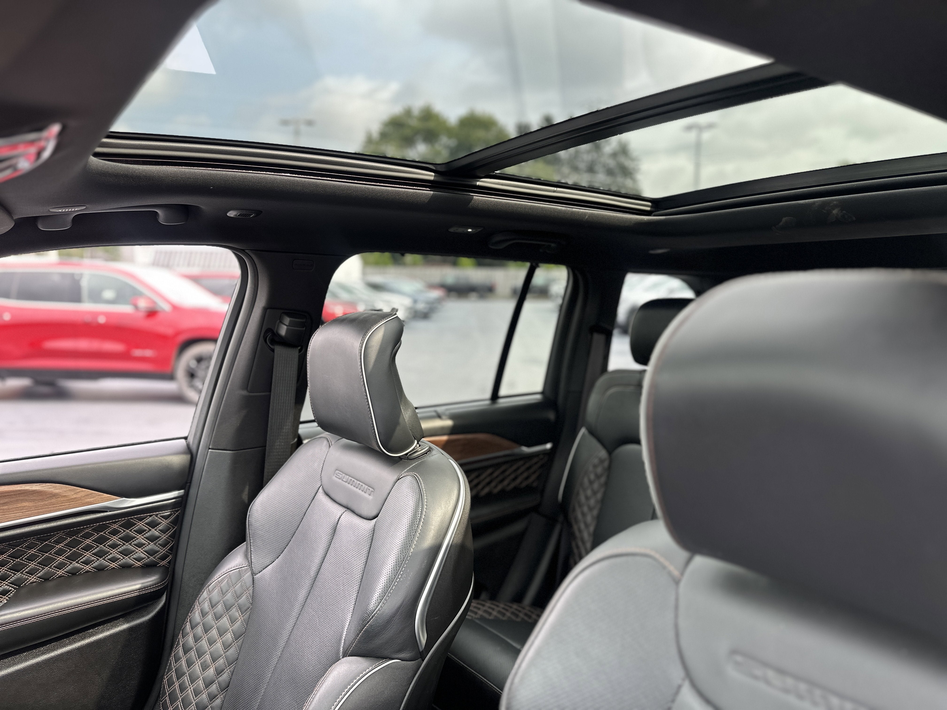 2023 Jeep Grand Cherokee Summit