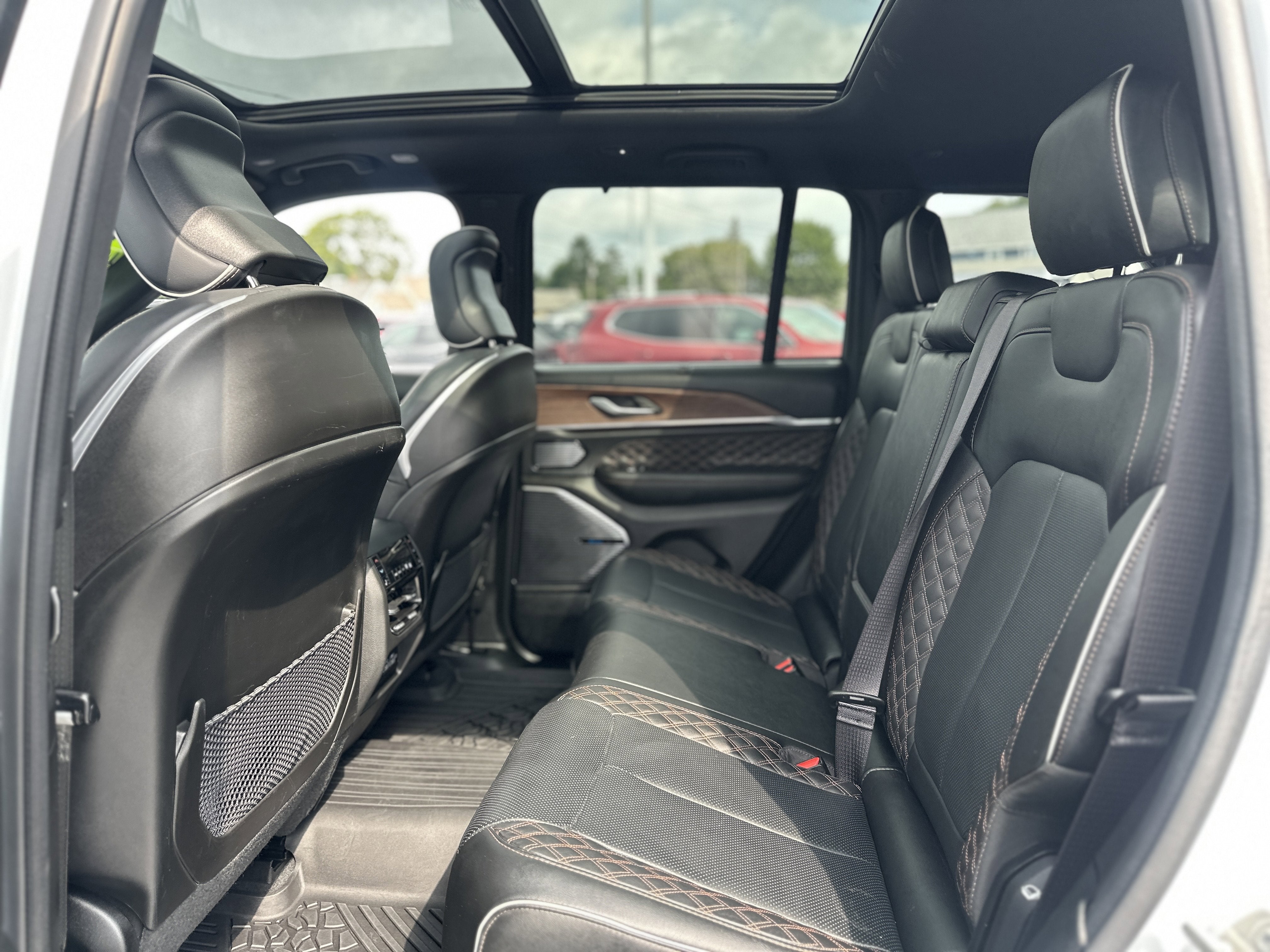 2023 Jeep Grand Cherokee Summit