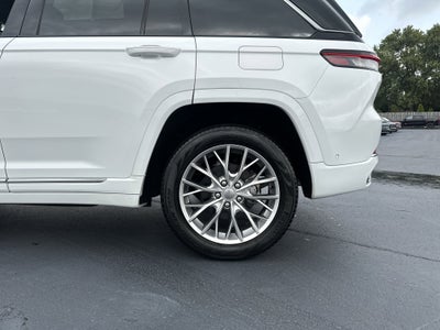 2023 Jeep Grand Cherokee Summit