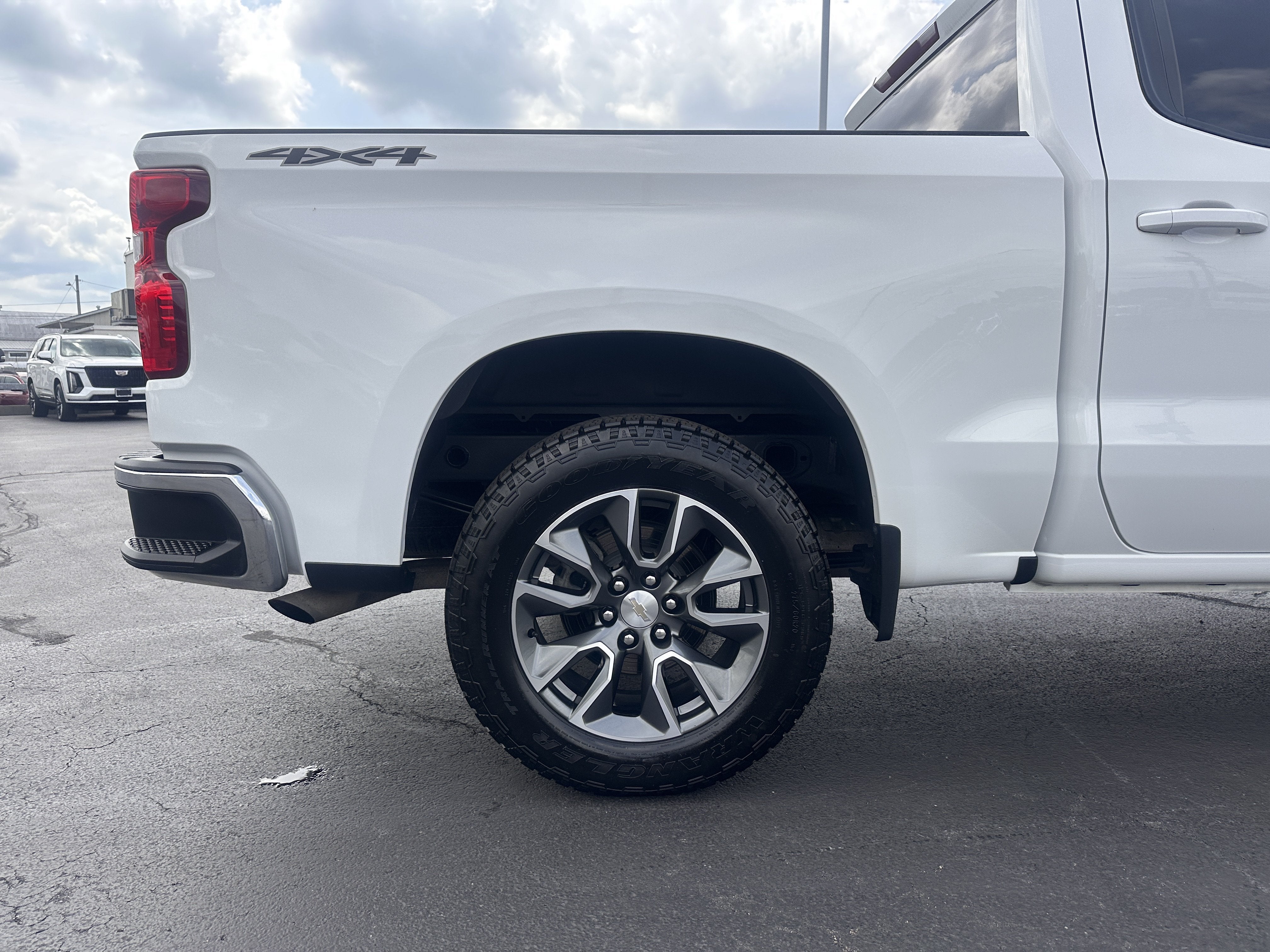 2023 Chevrolet Silverado 1500 LT (2FL)