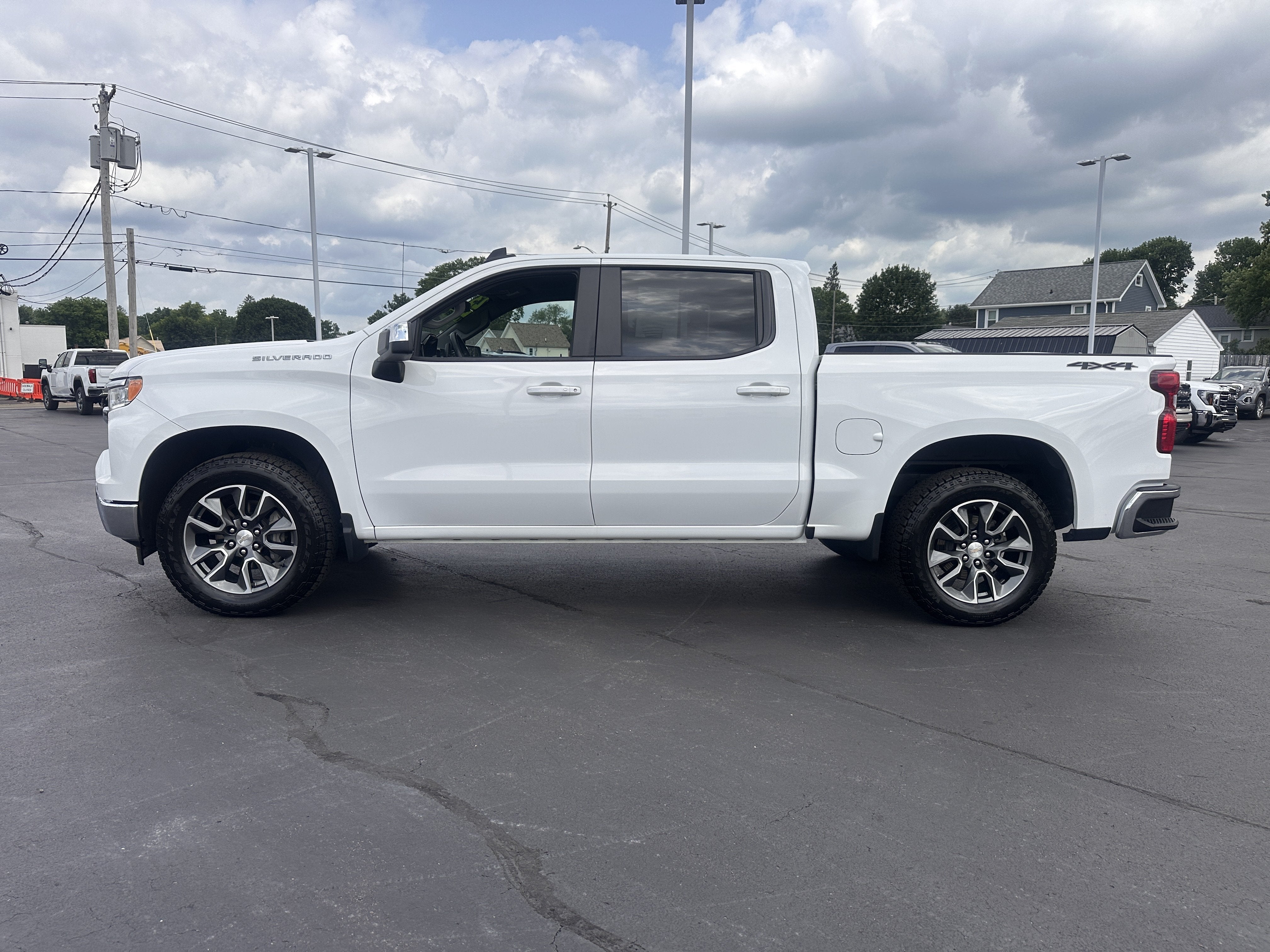 2023 Chevrolet Silverado 1500 LT (2FL)