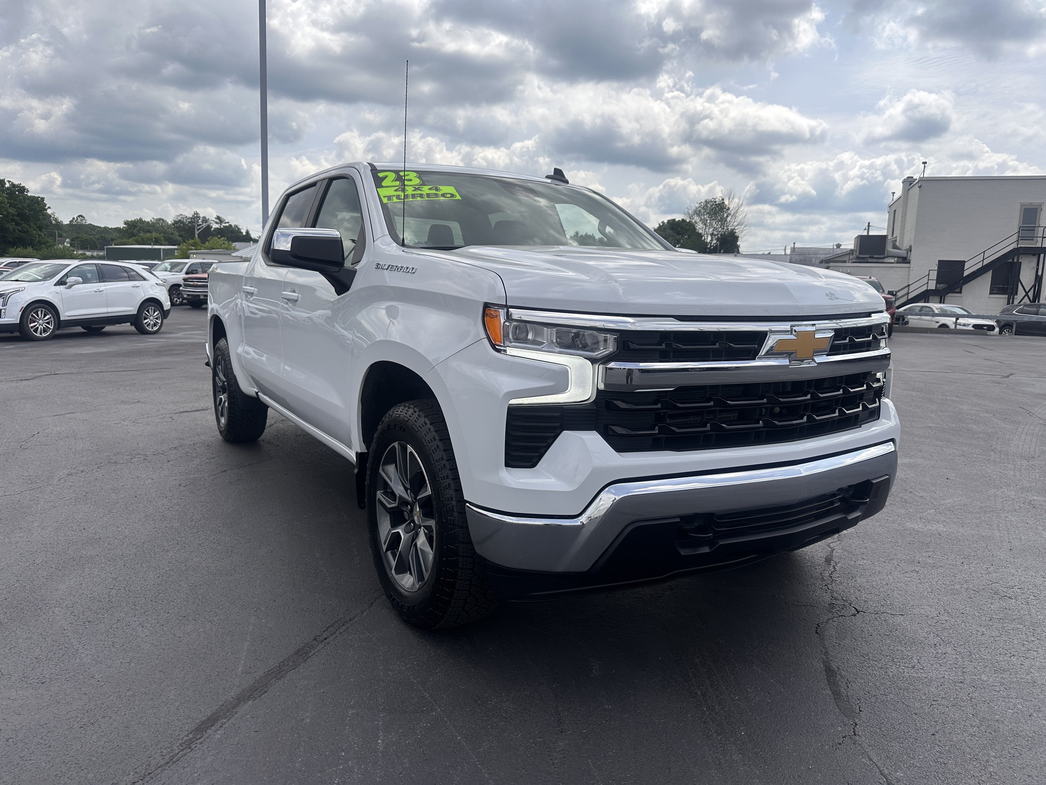2023 Chevrolet Silverado 1500 LT (2FL)