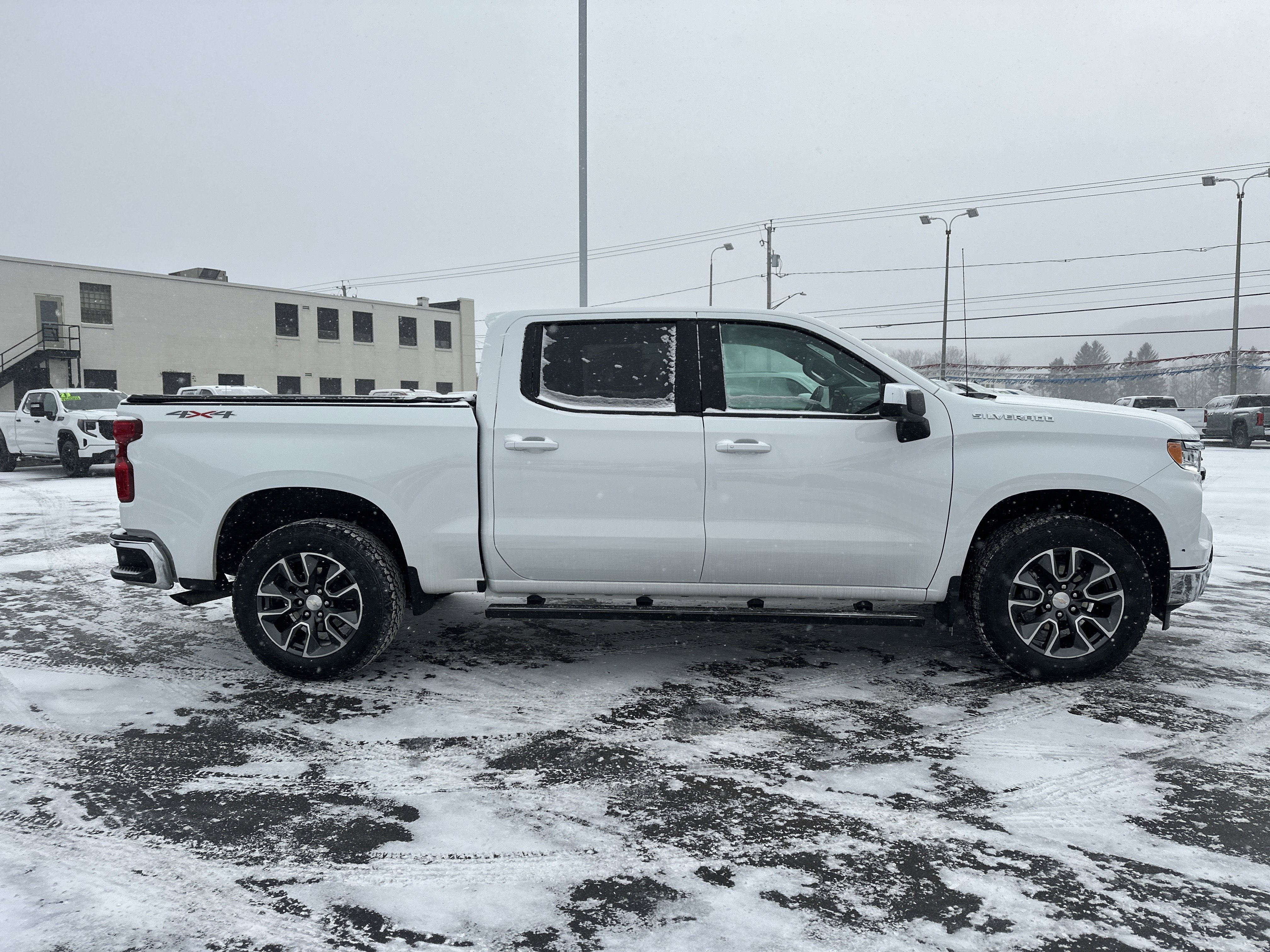 2023 Chevrolet Silverado 1500 LT (2FL)