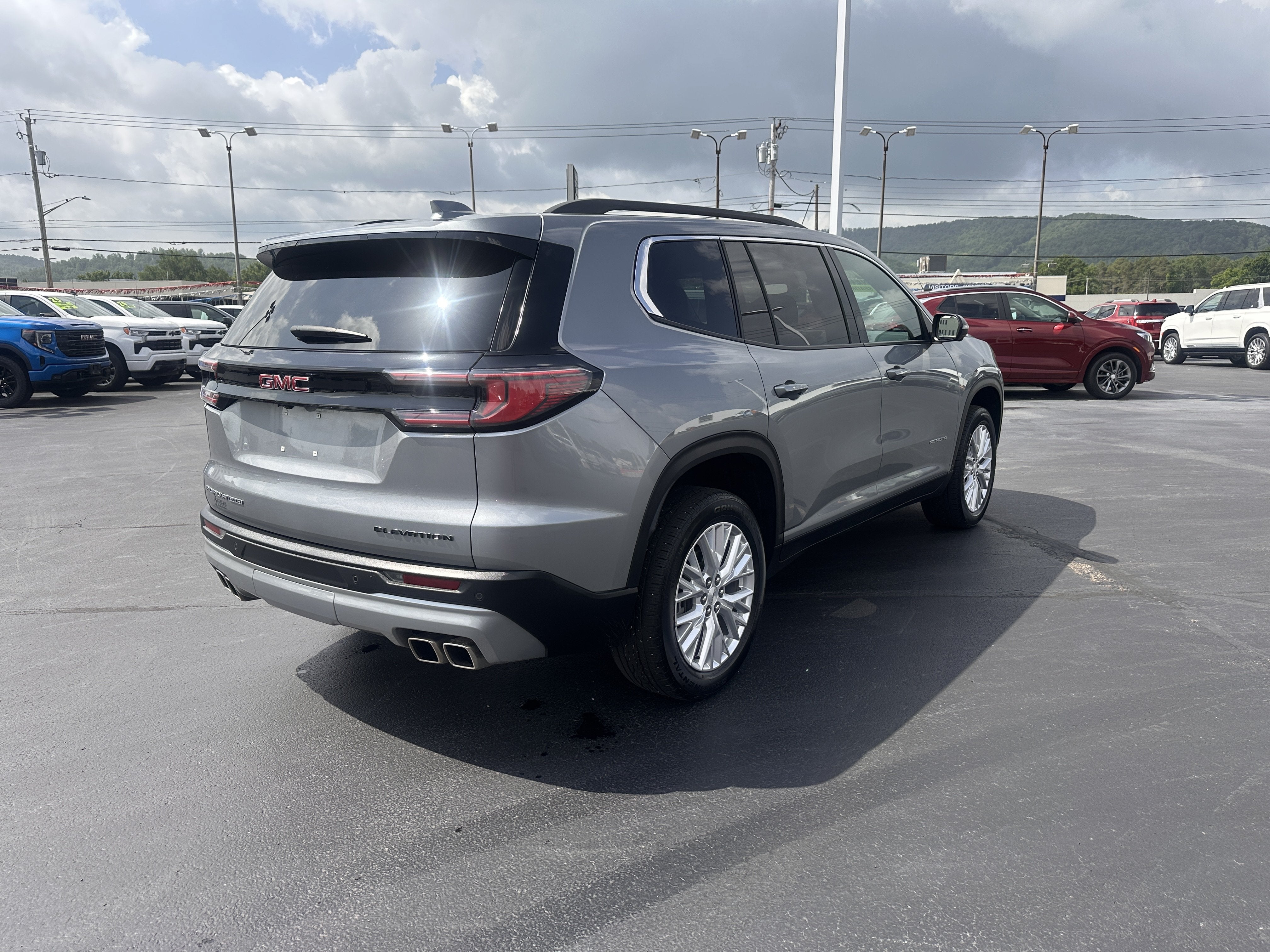 2024 GMC Acadia Elevation