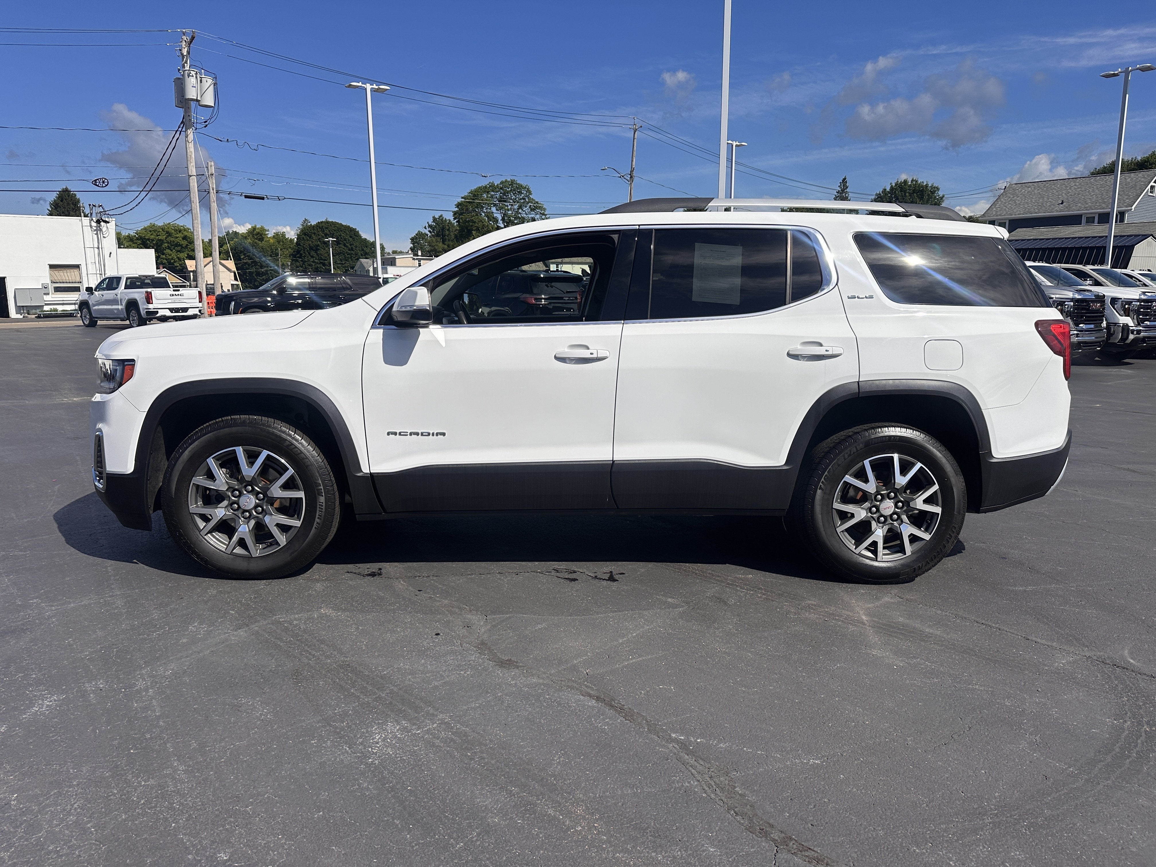 2022 GMC Acadia SLE
