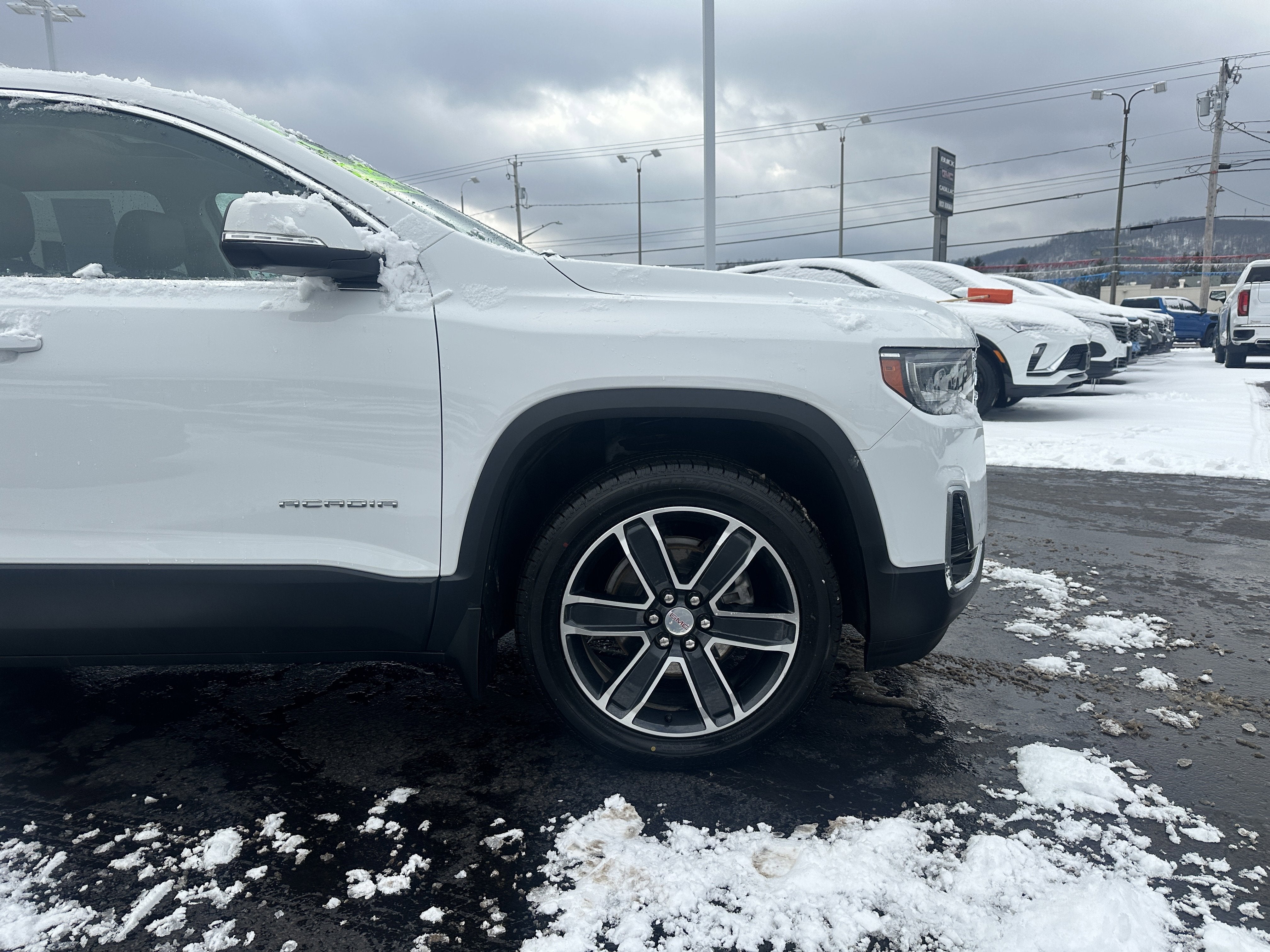 2022 GMC Acadia SLT