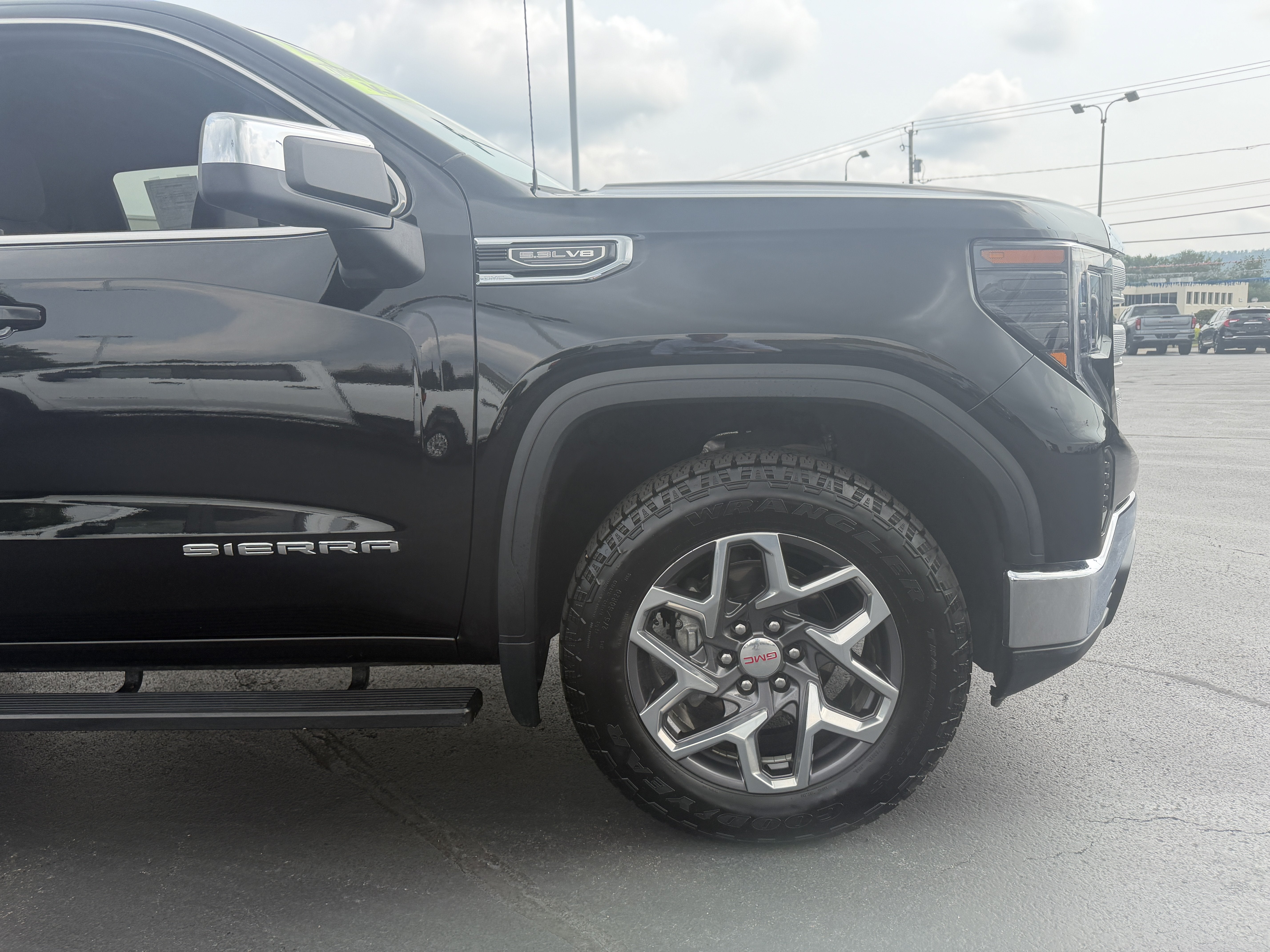 2023 GMC Sierra 1500 SLE