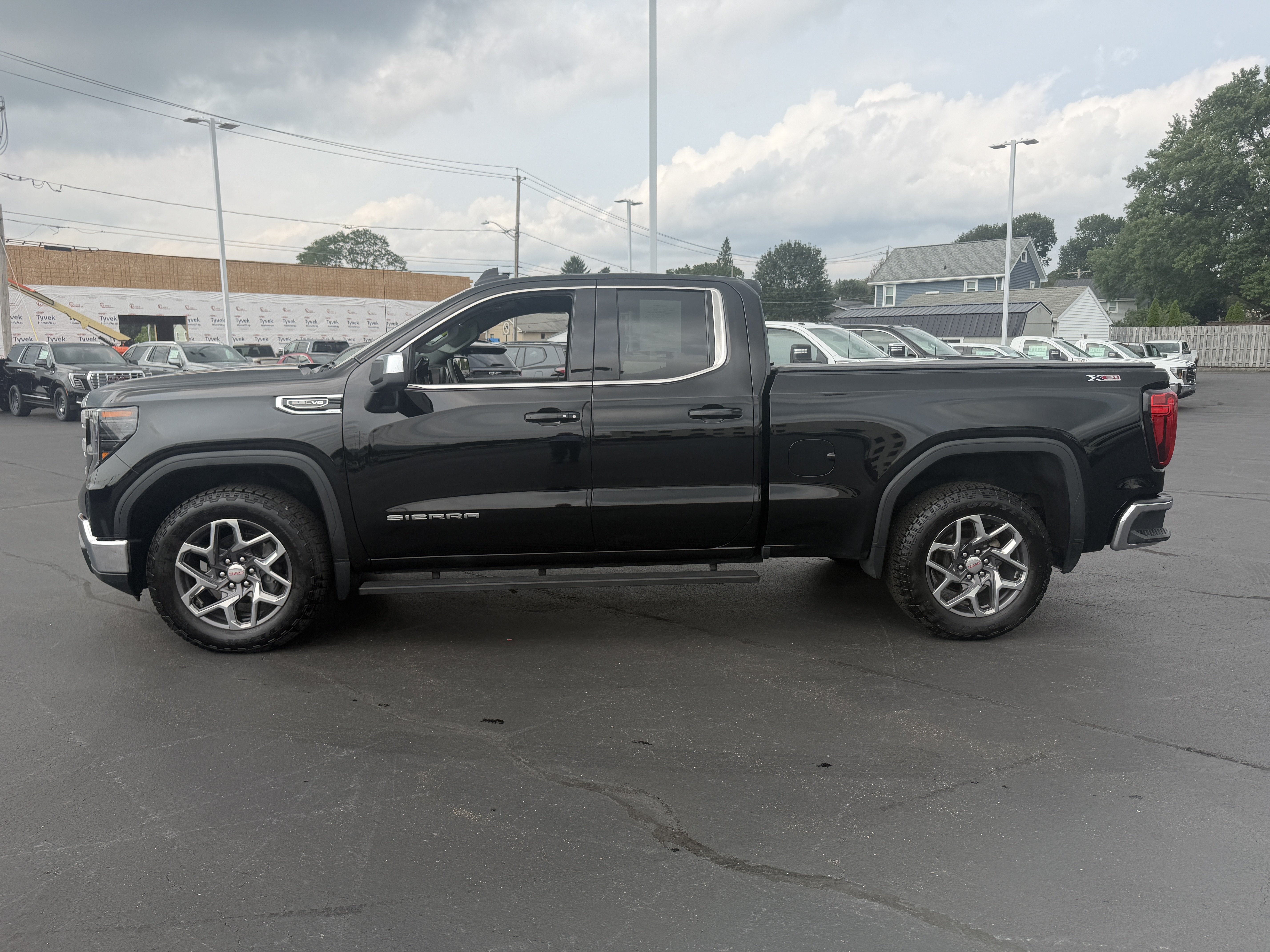2023 GMC Sierra 1500 SLE