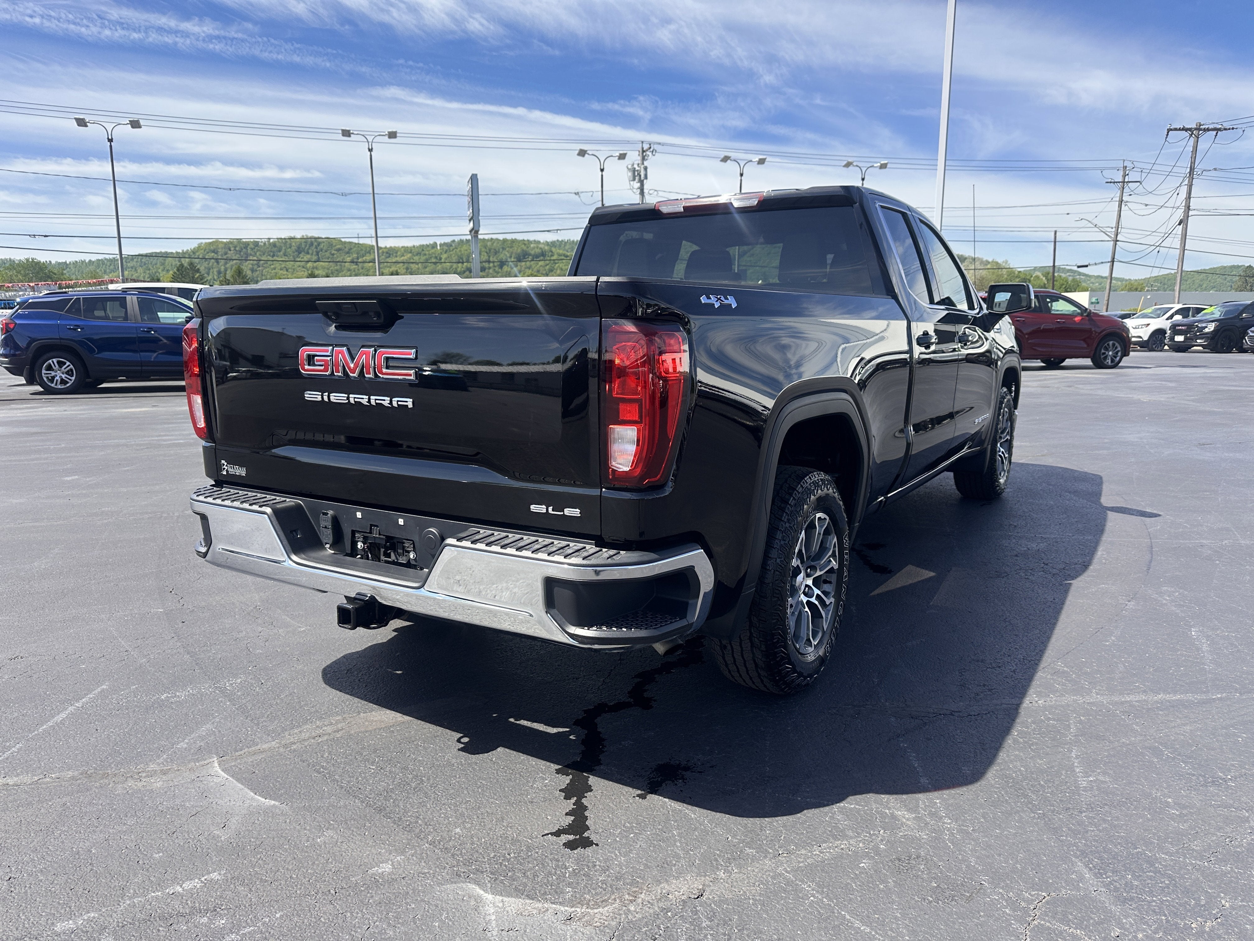 2023 GMC Sierra 1500 SLE