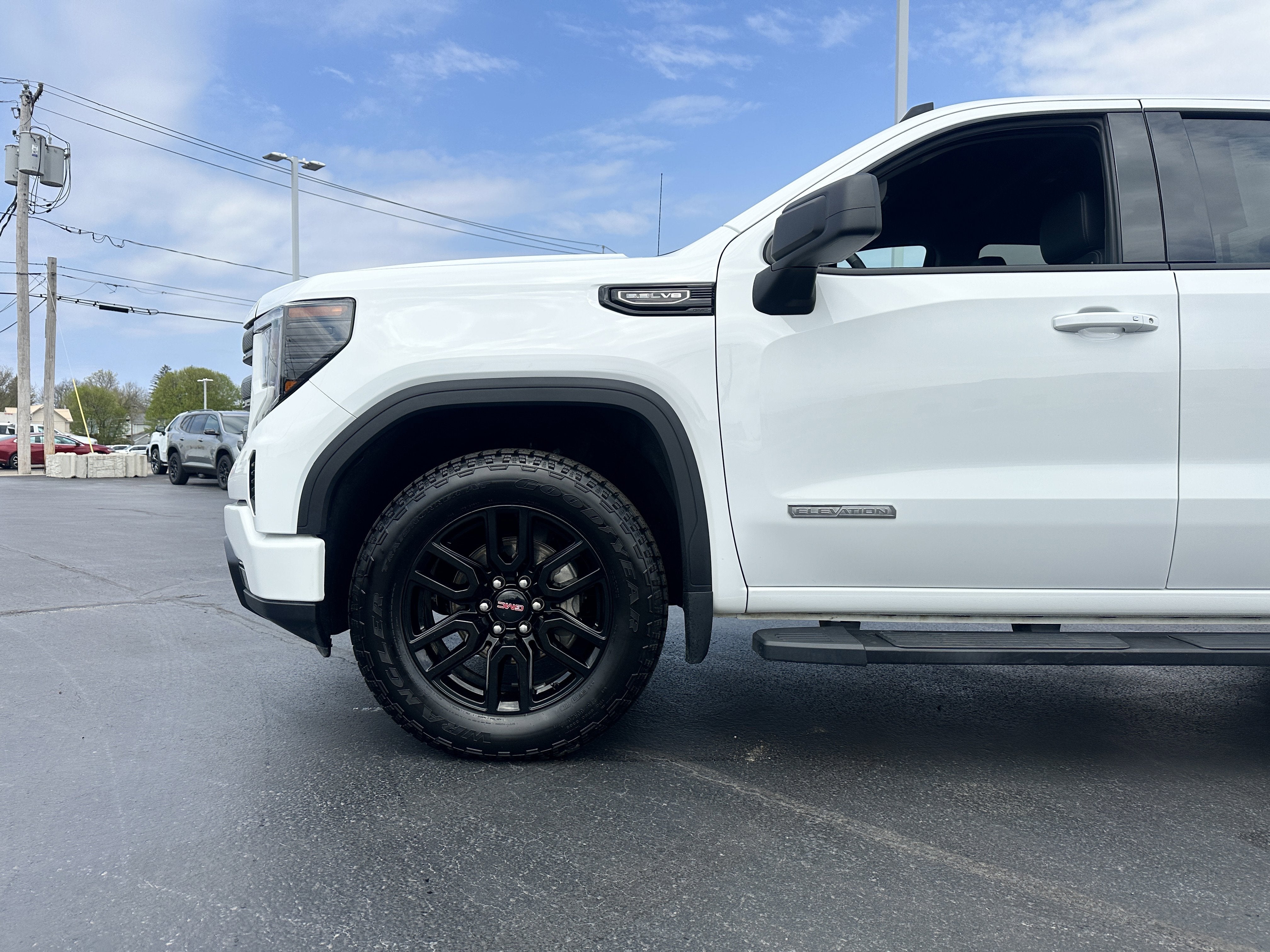 2025 GMC Sierra 1500 Elevation