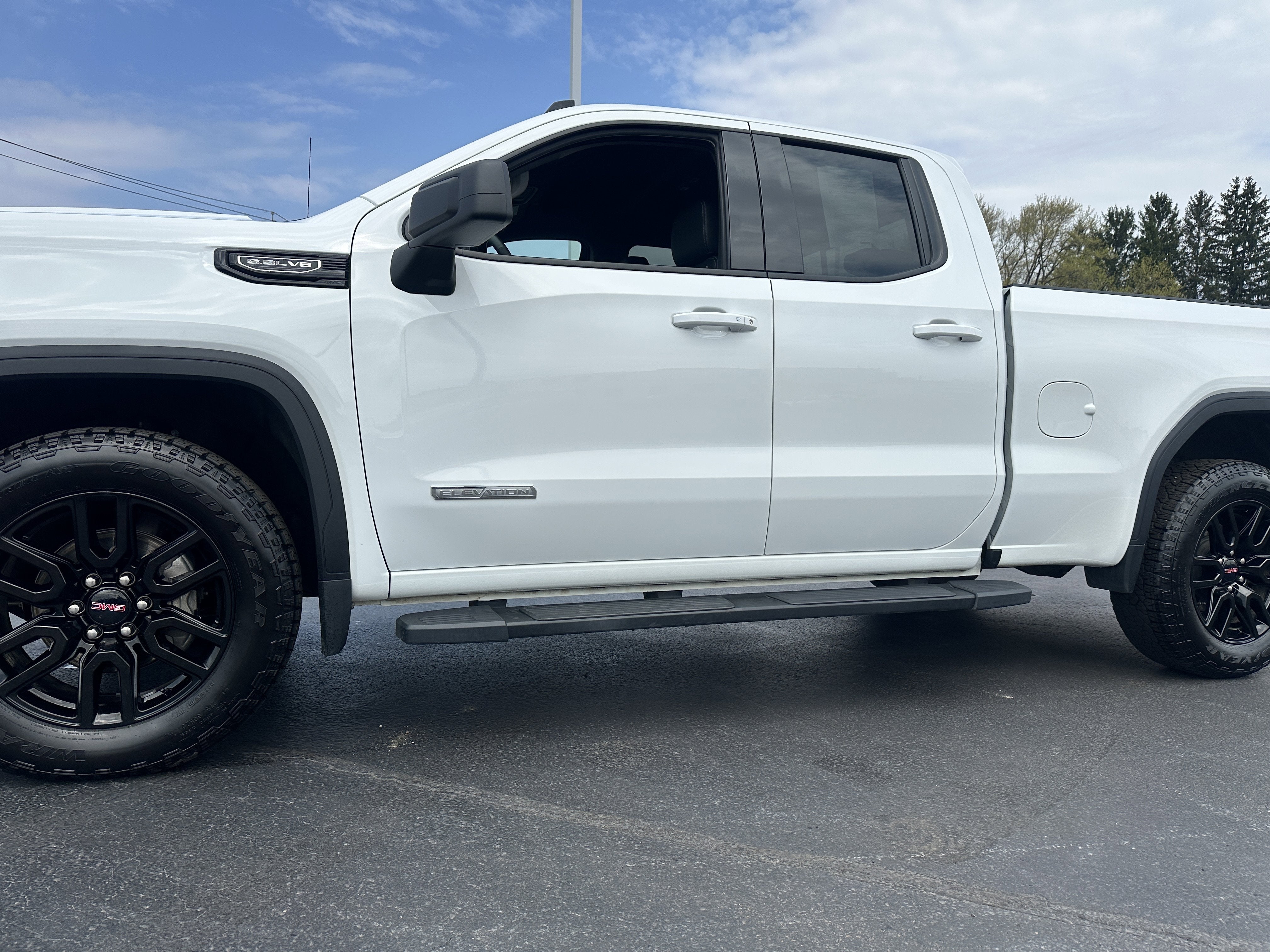 2025 GMC Sierra 1500 Elevation