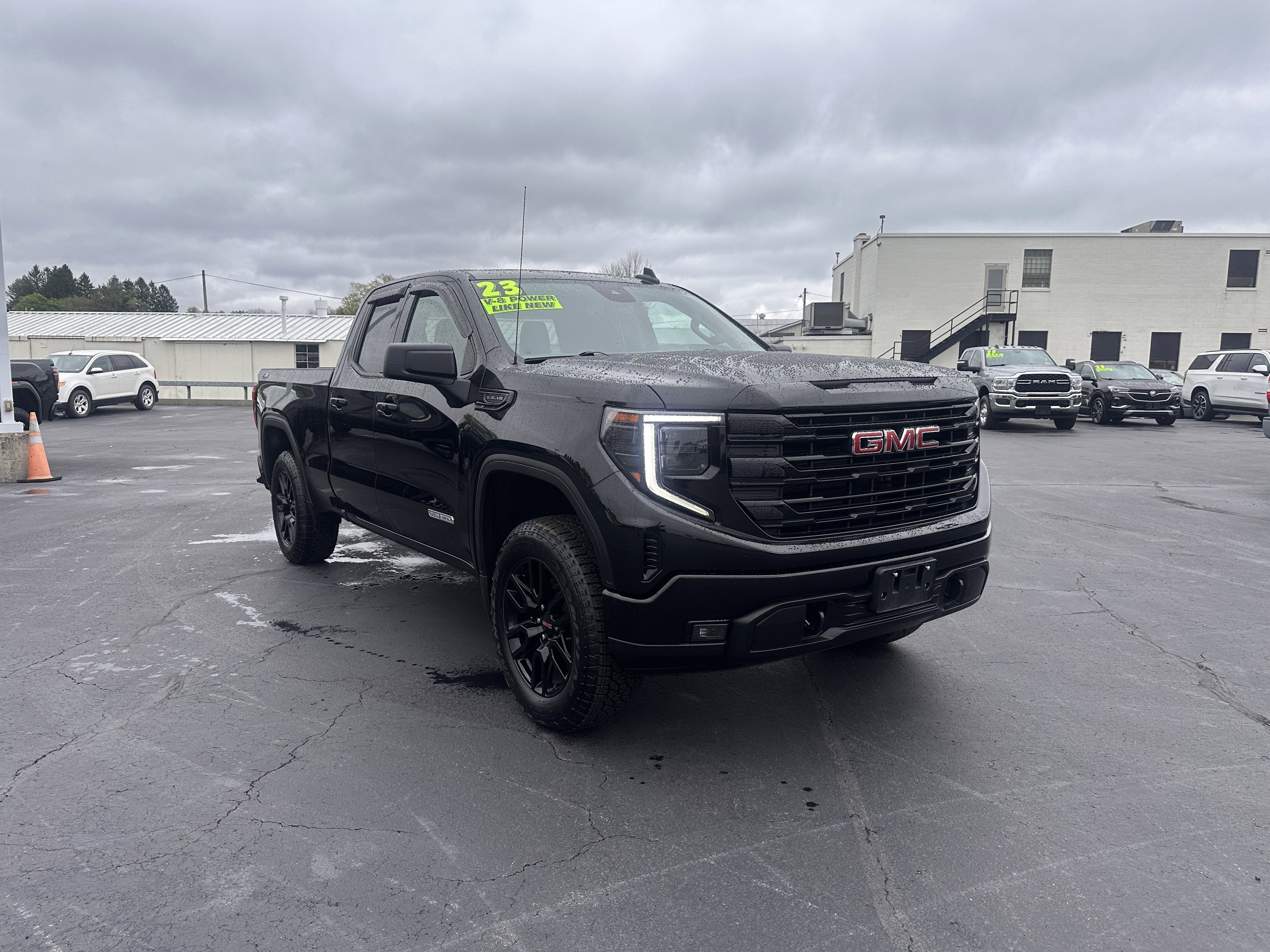 2023 GMC Sierra 1500 Elevation