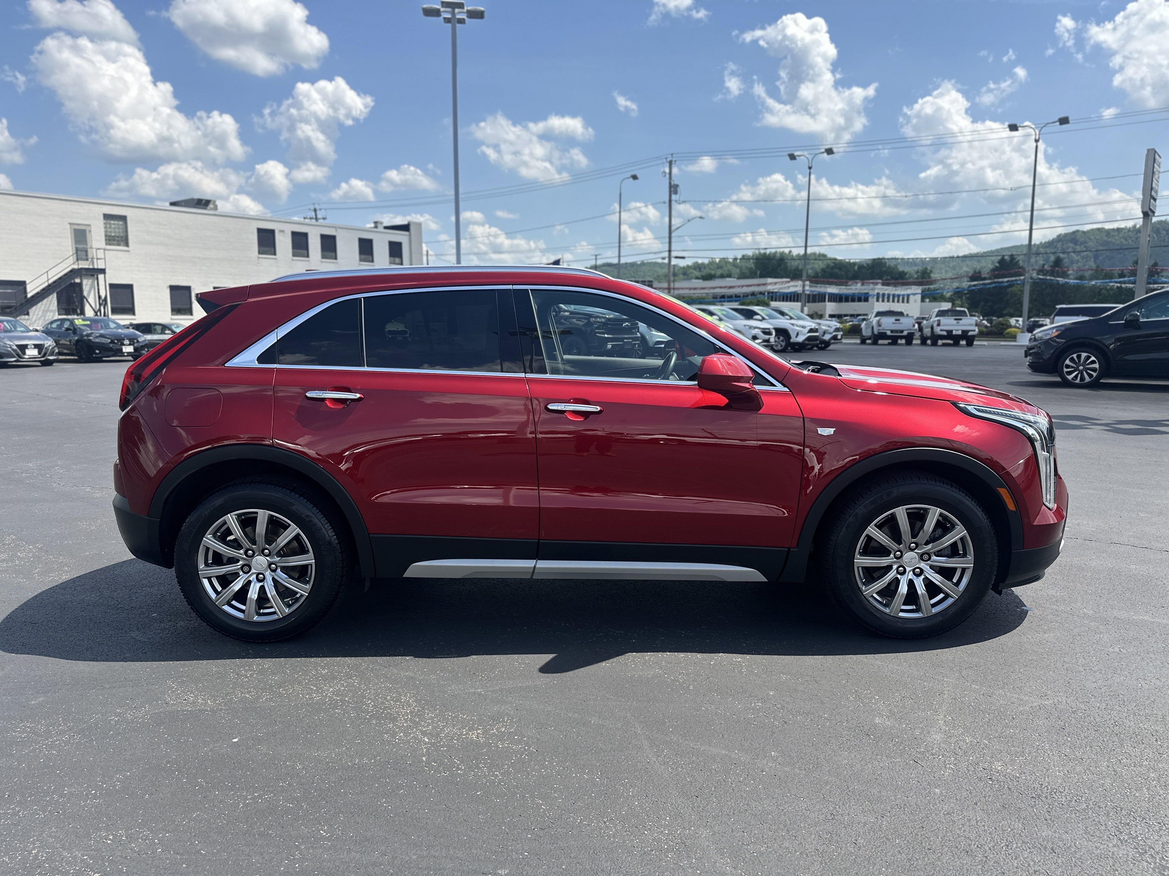 2019 Cadillac XT4 AWD Premium Luxury