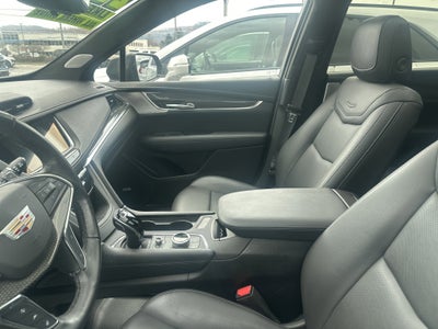 2022 Cadillac XT5 Sport