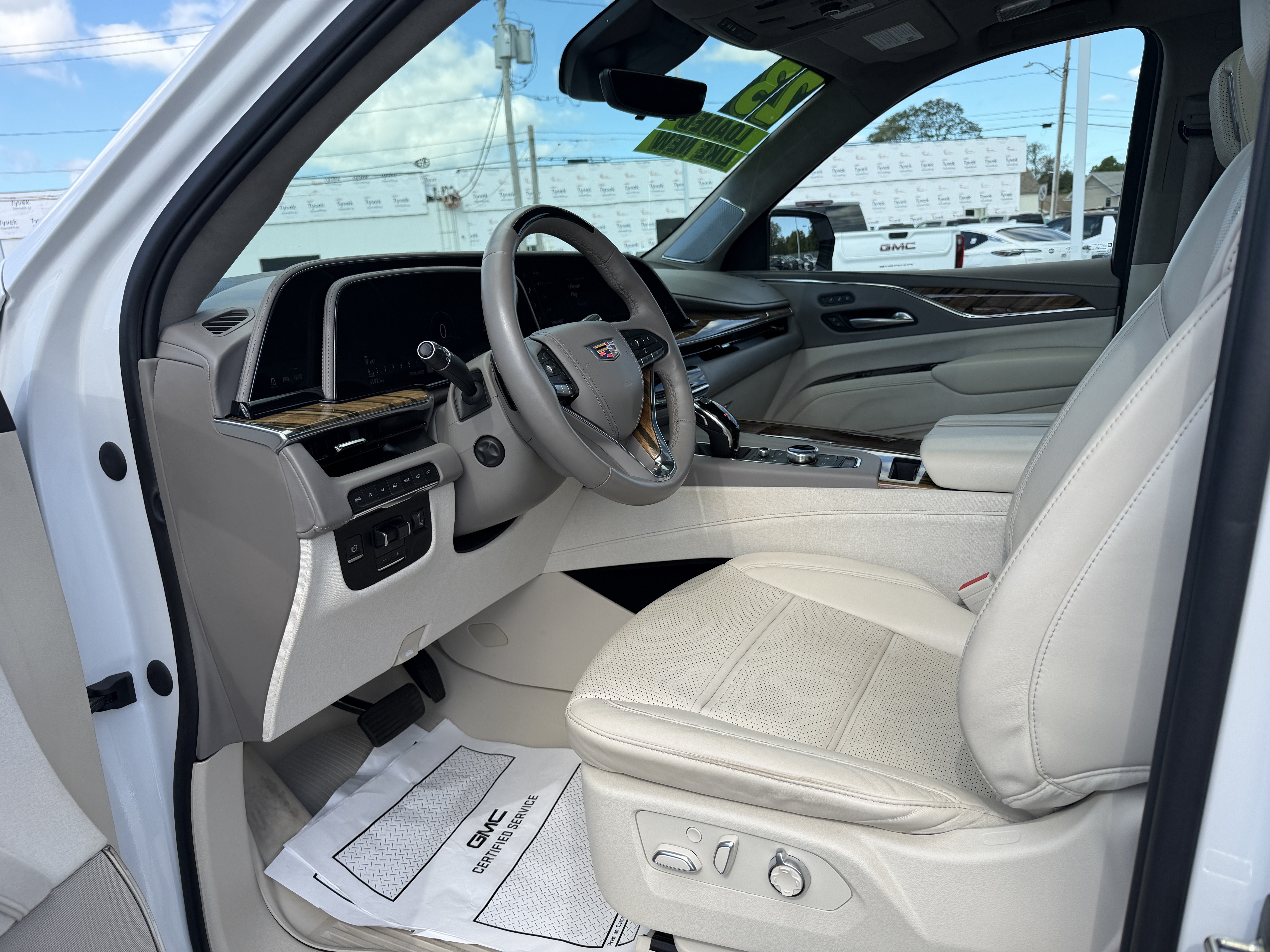 2023 Cadillac Escalade 4WD Sport Platinum