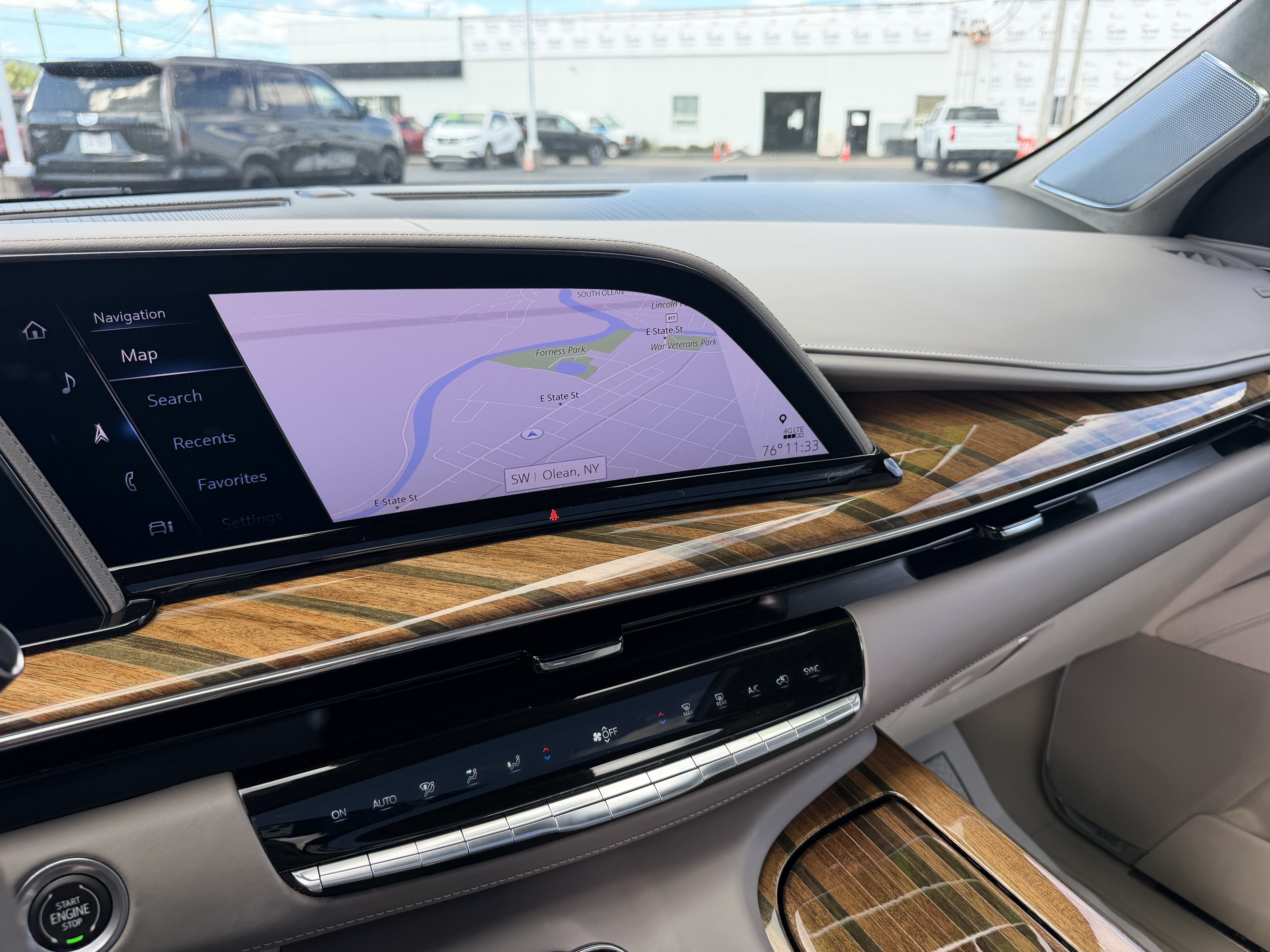 2023 Cadillac Escalade 4WD Sport Platinum