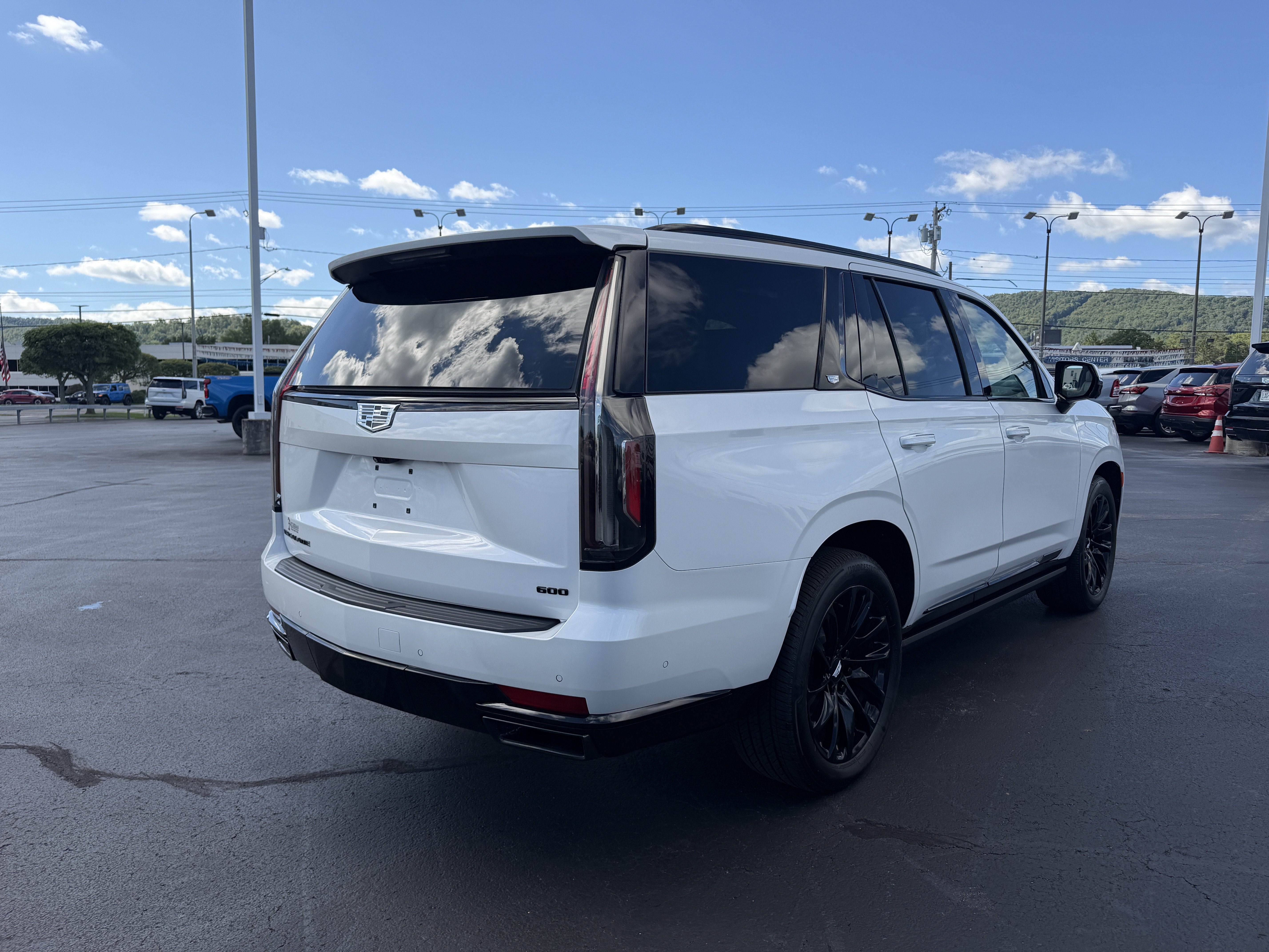 2023 Cadillac Escalade 4WD Sport Platinum