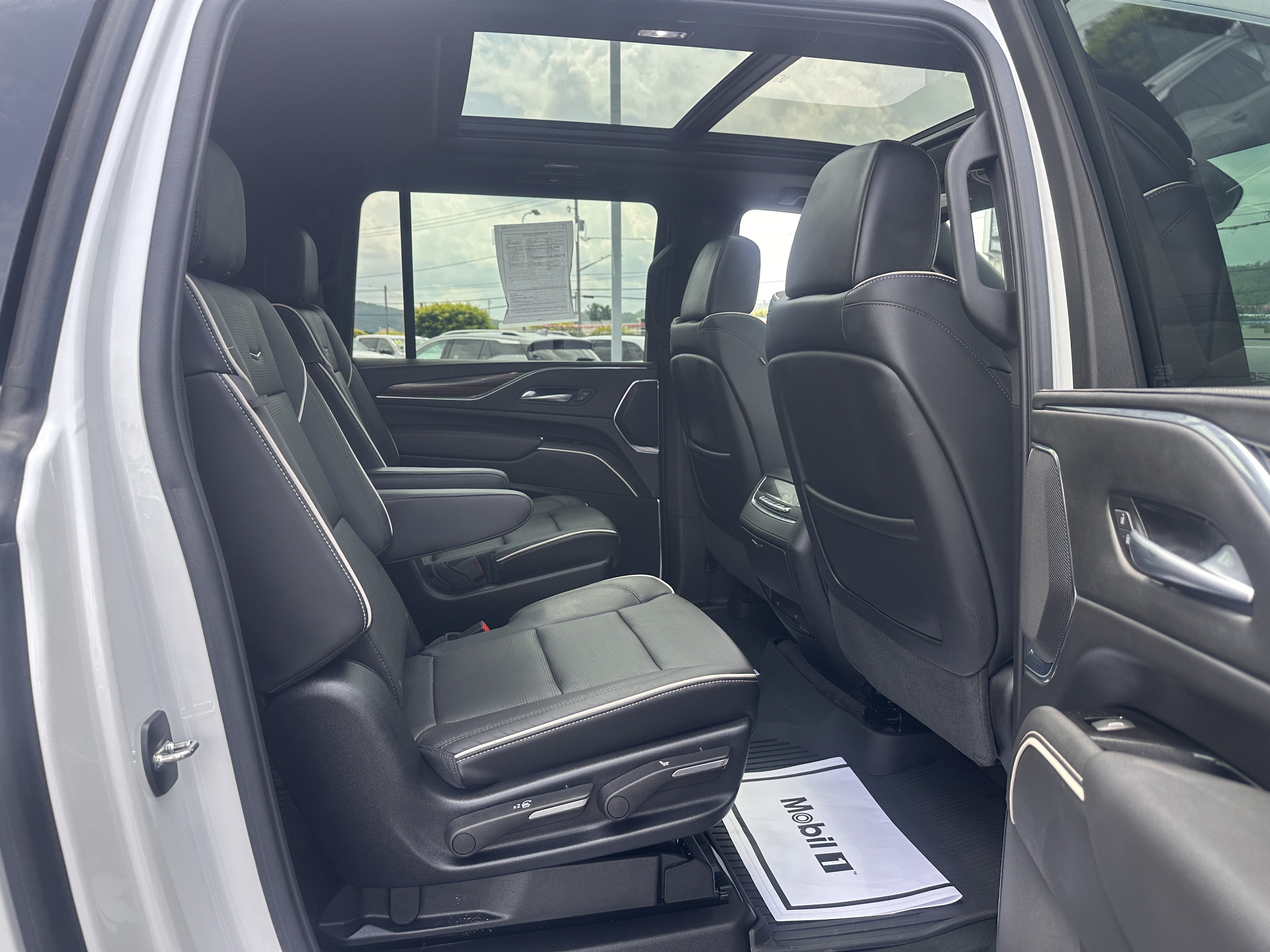 2023 Cadillac Escalade ESV Premium Luxury