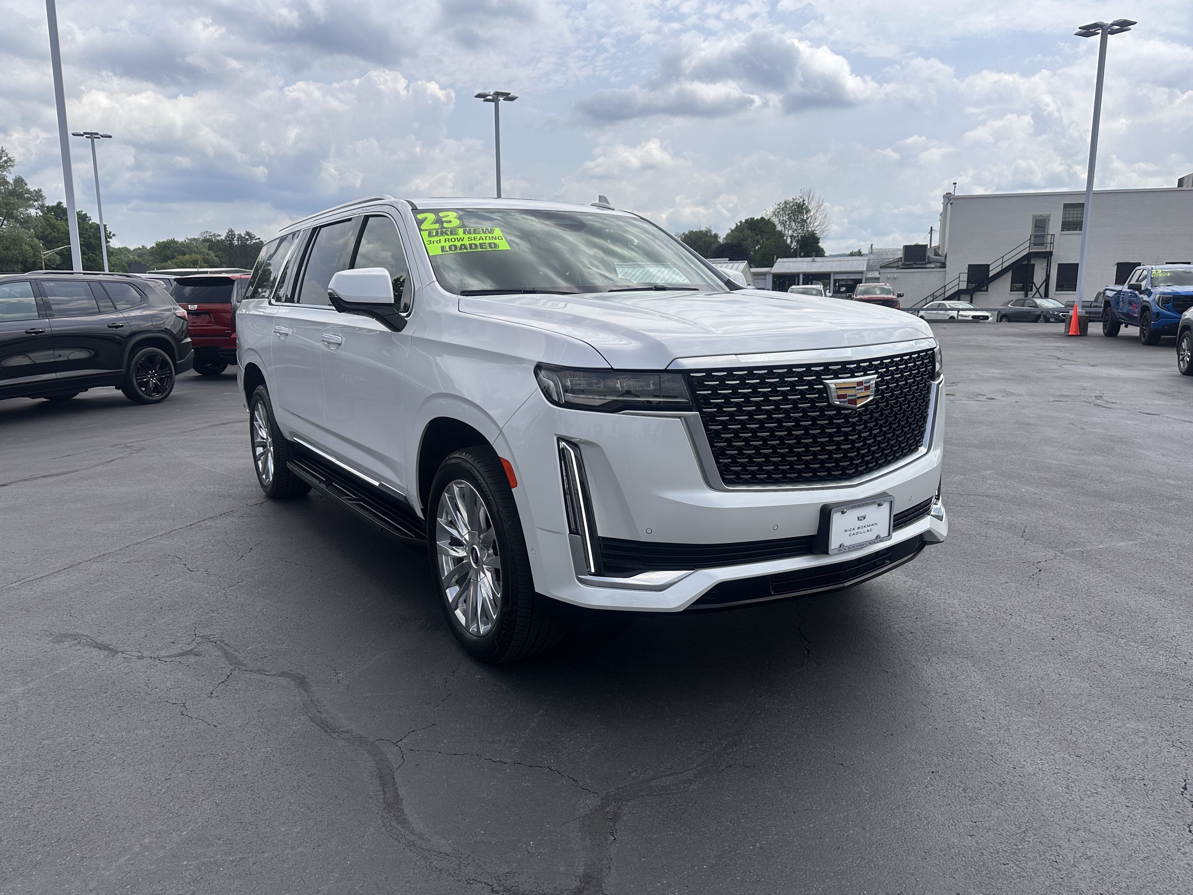 2023 Cadillac Escalade ESV Premium Luxury