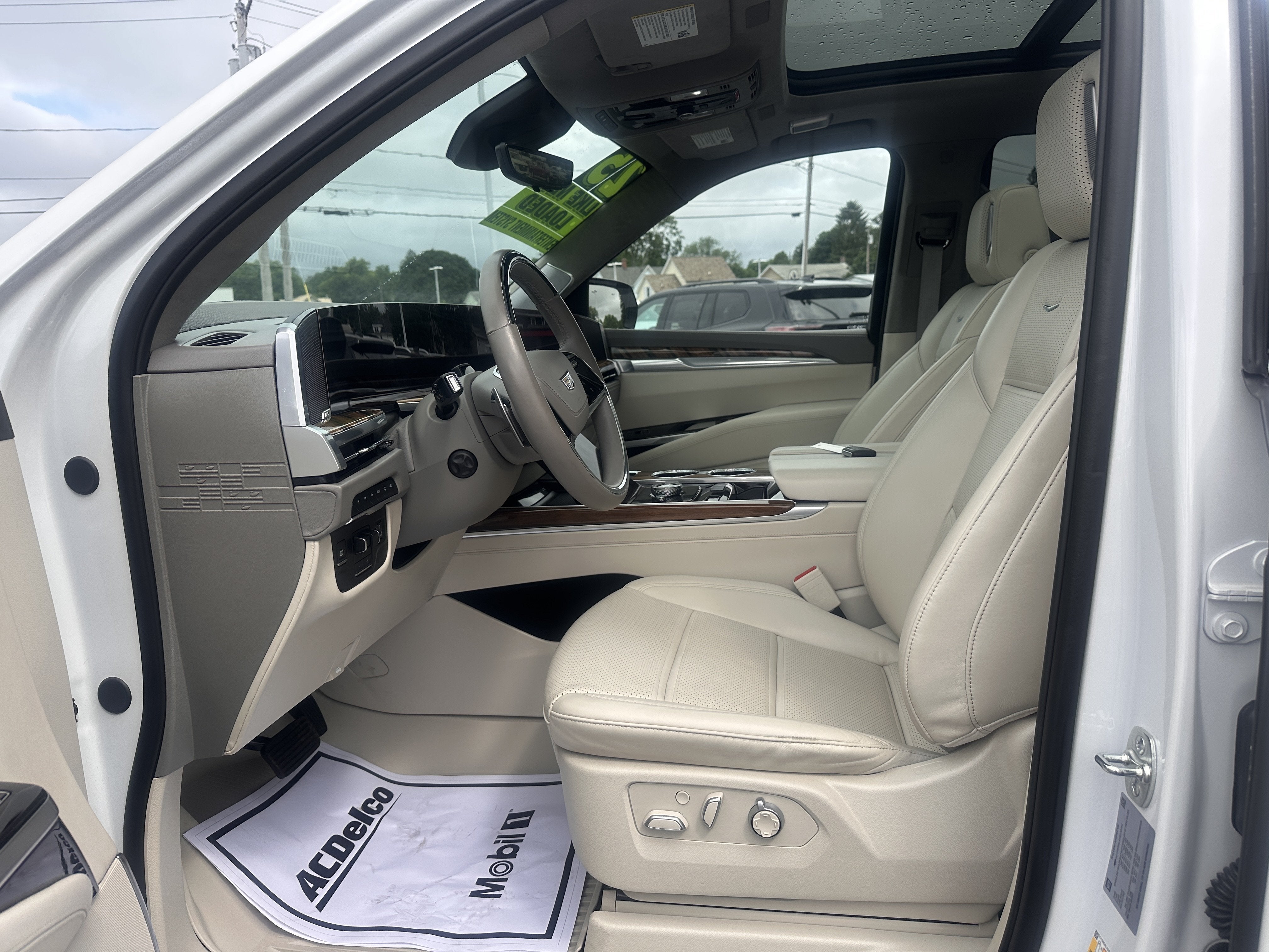 2025 Cadillac Escalade Sport Platinum
