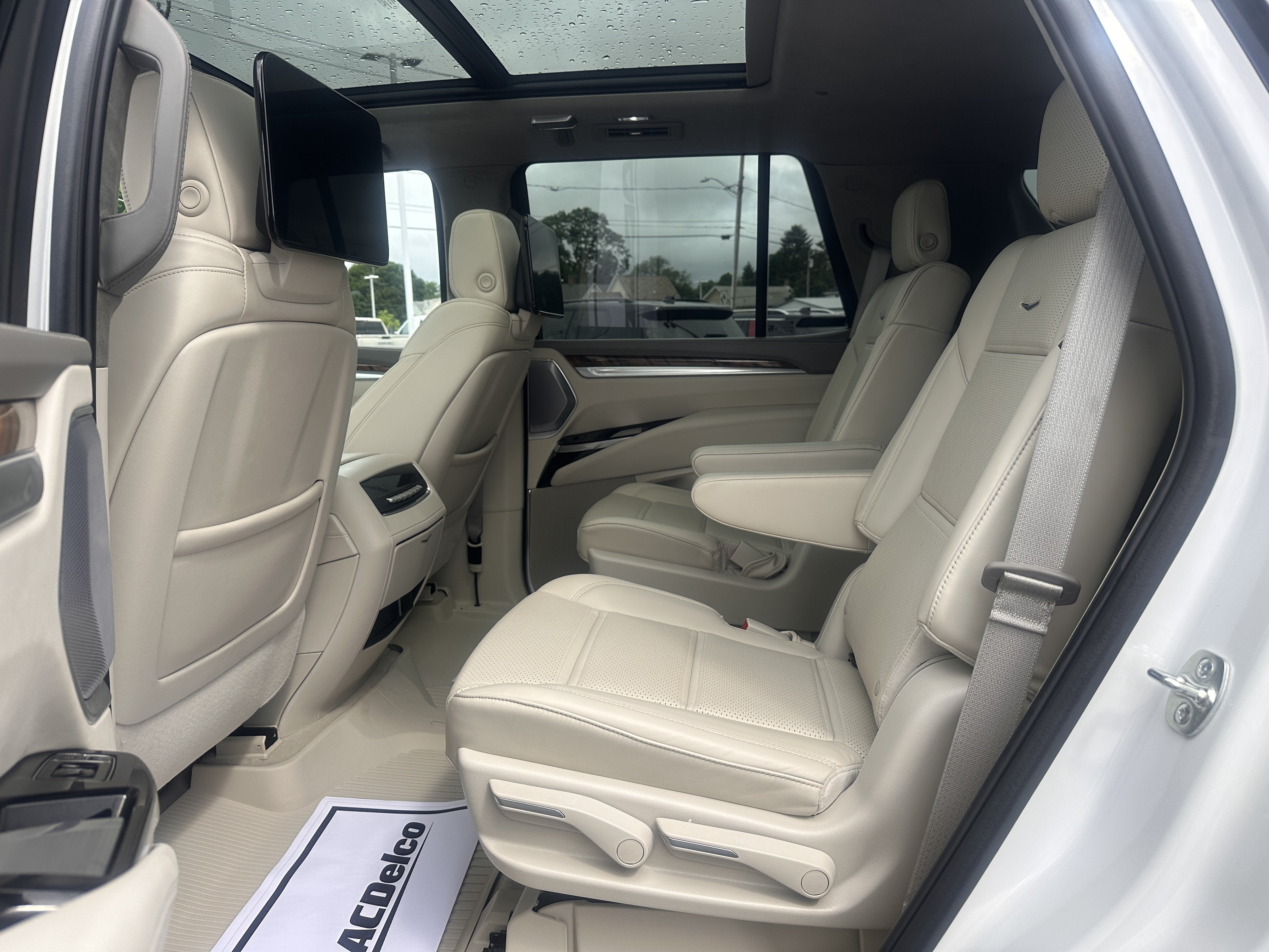 2025 Cadillac Escalade Sport Platinum