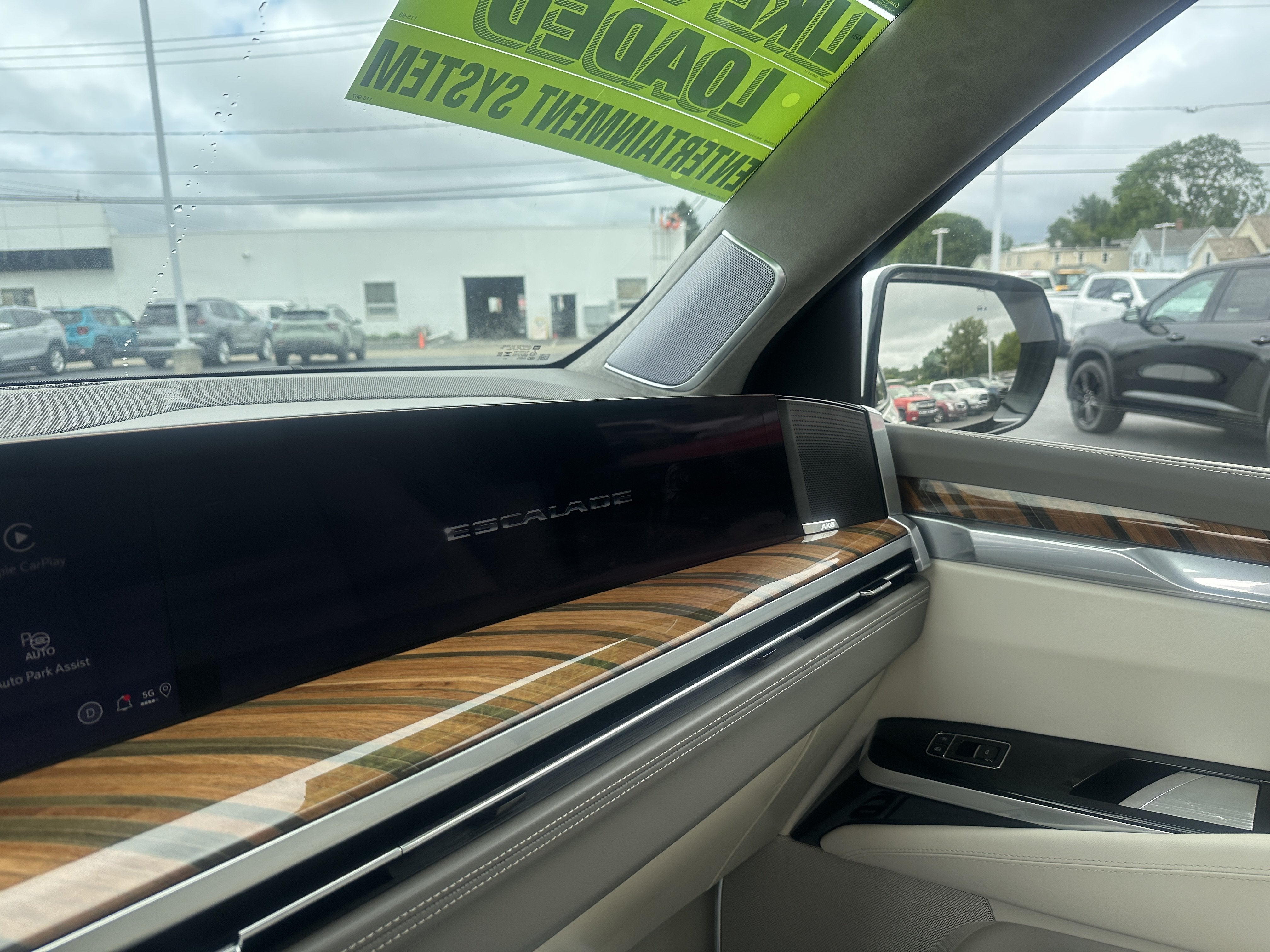 2025 Cadillac Escalade Sport Platinum