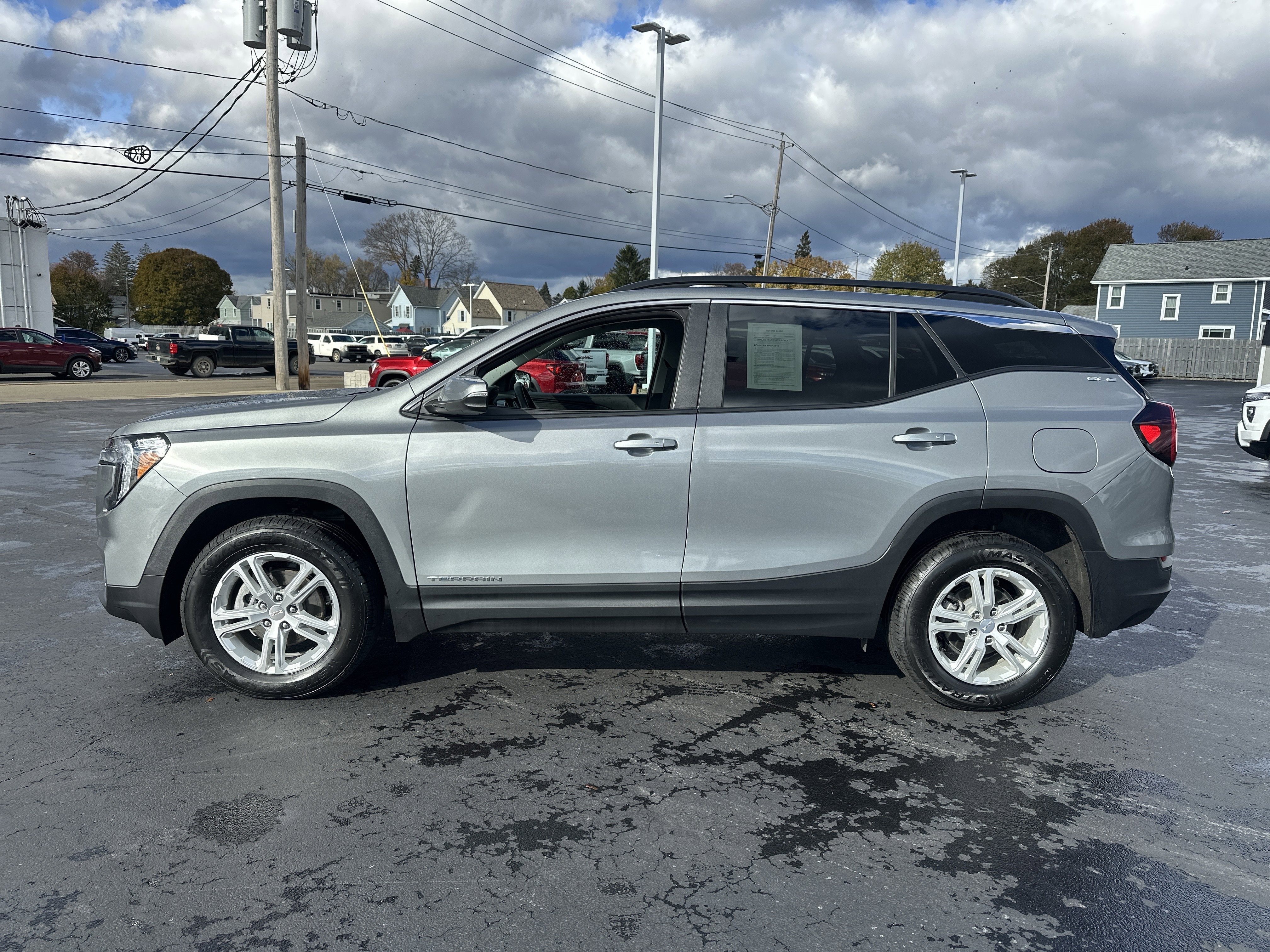 2023 GMC Terrain SLE