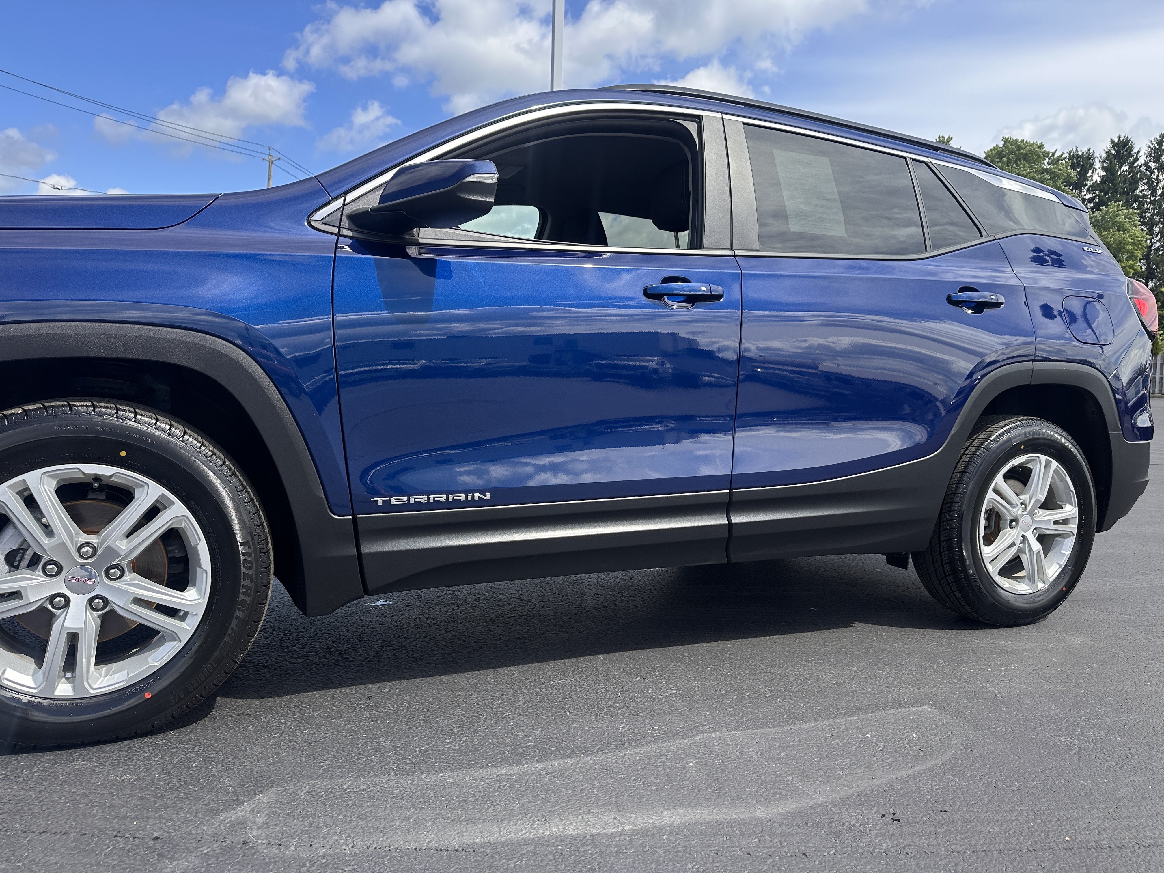 2023 GMC Terrain SLE