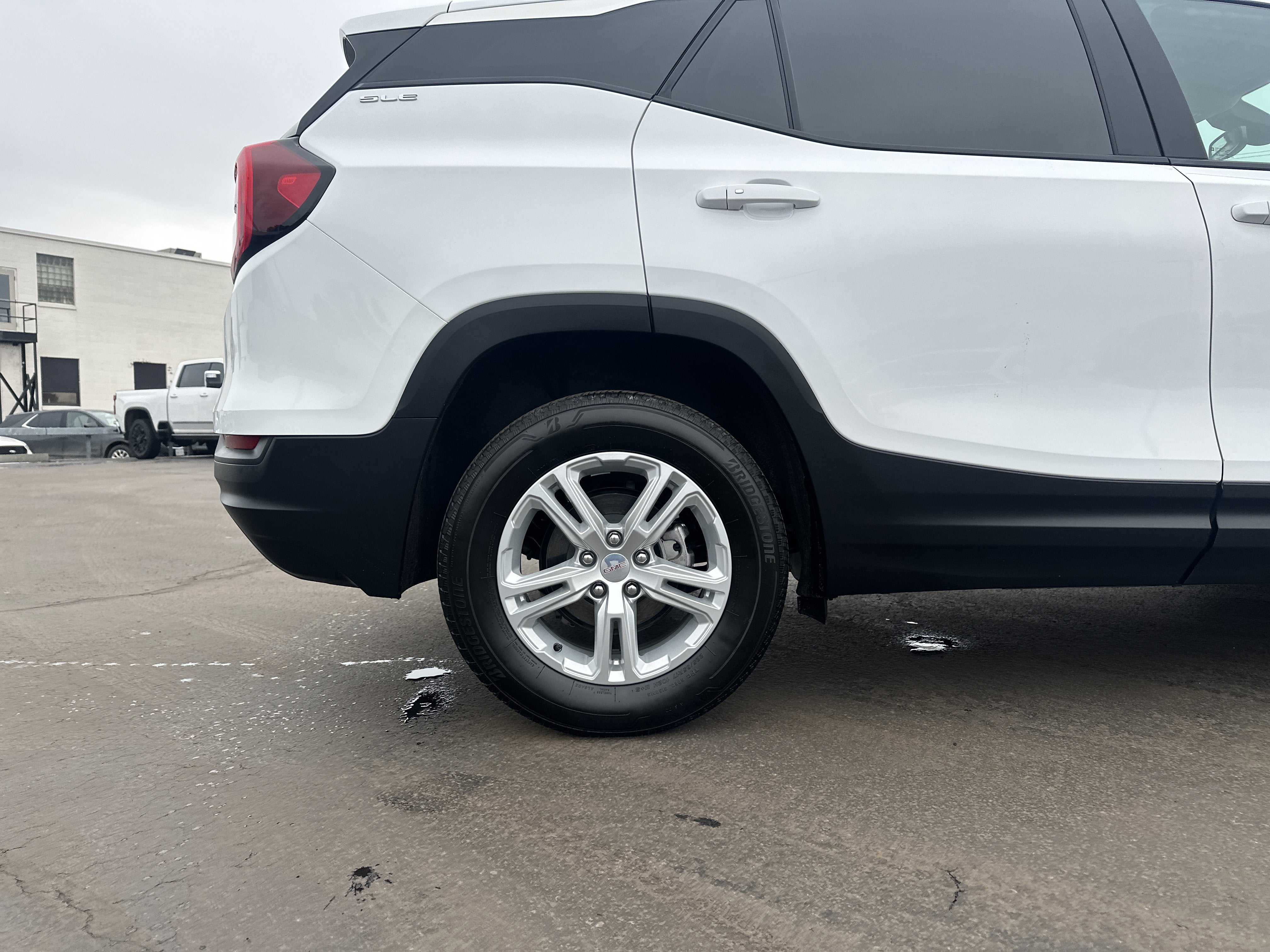 2024 GMC Terrain SLE