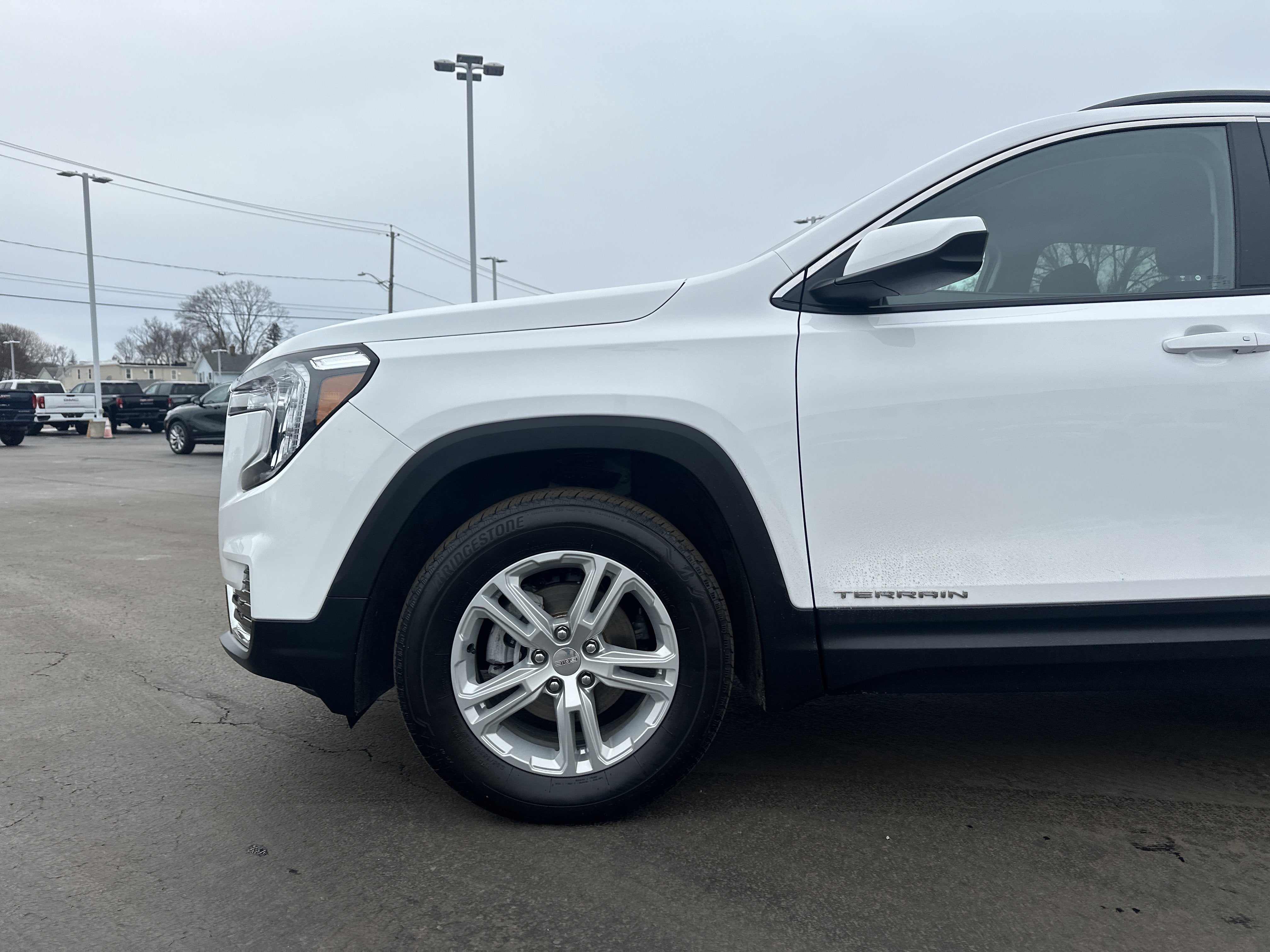 2024 GMC Terrain SLE