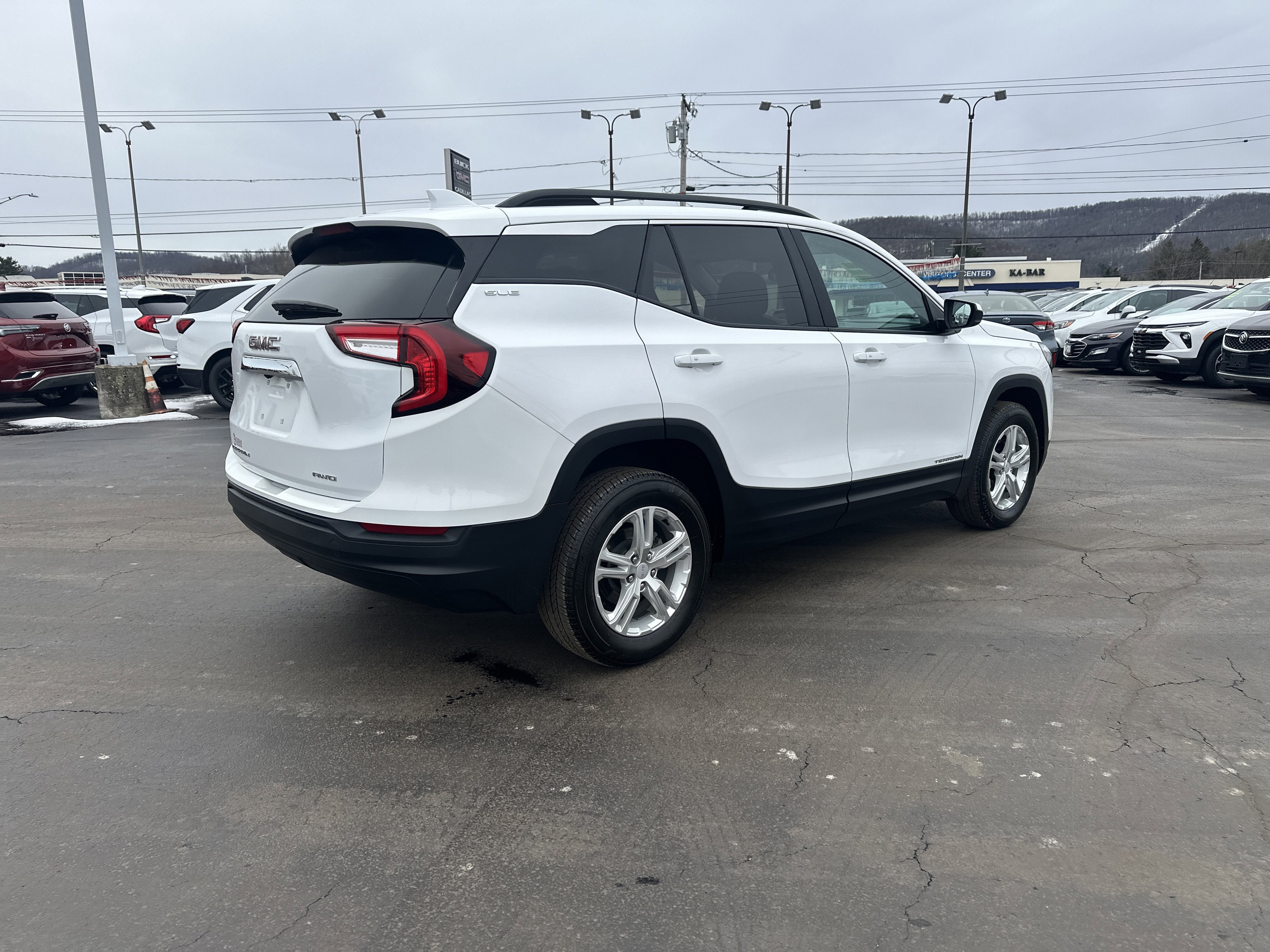 2024 GMC Terrain SLE