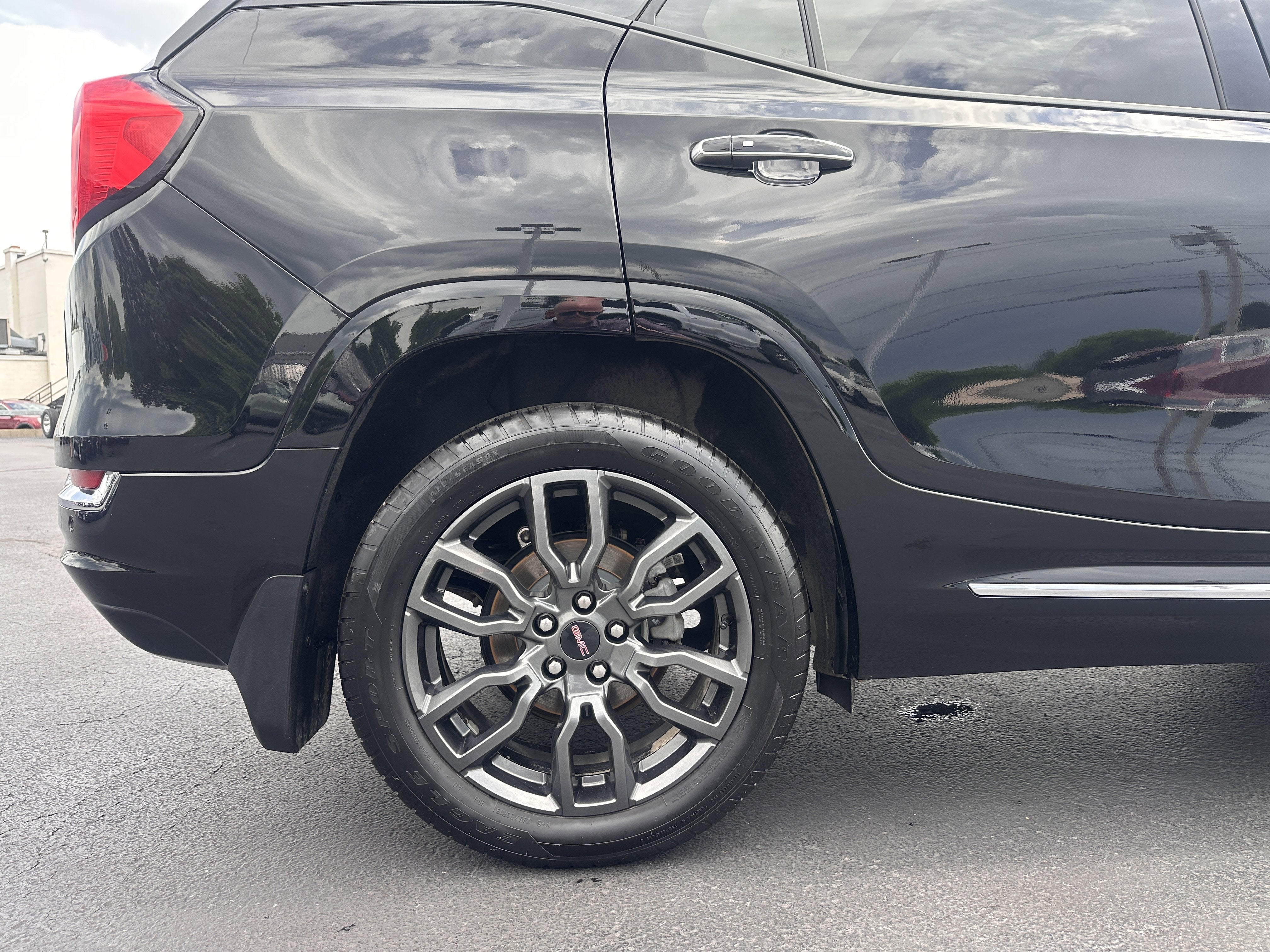 2023 GMC Terrain Denali