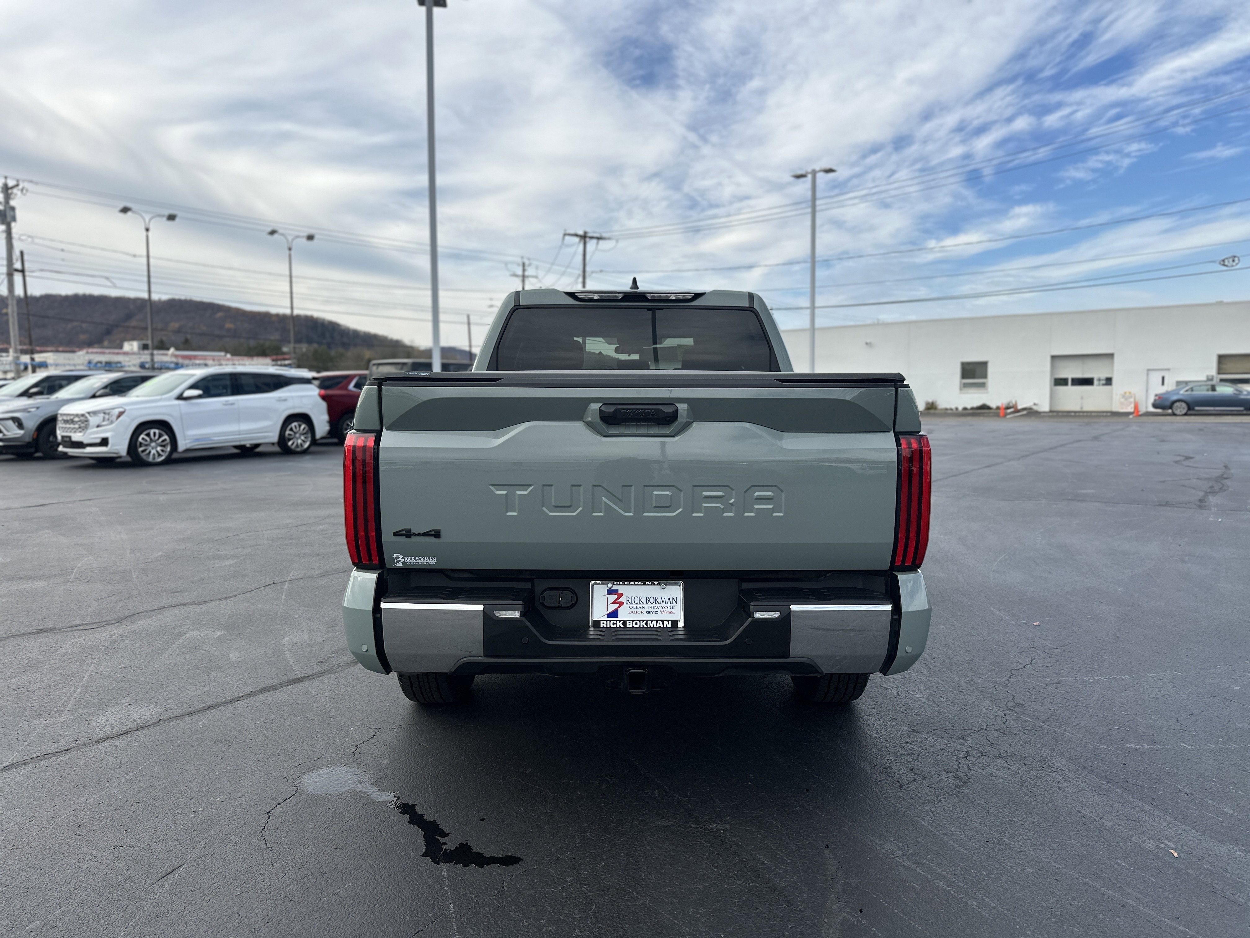 2024 Toyota Tundra 4WD SR5