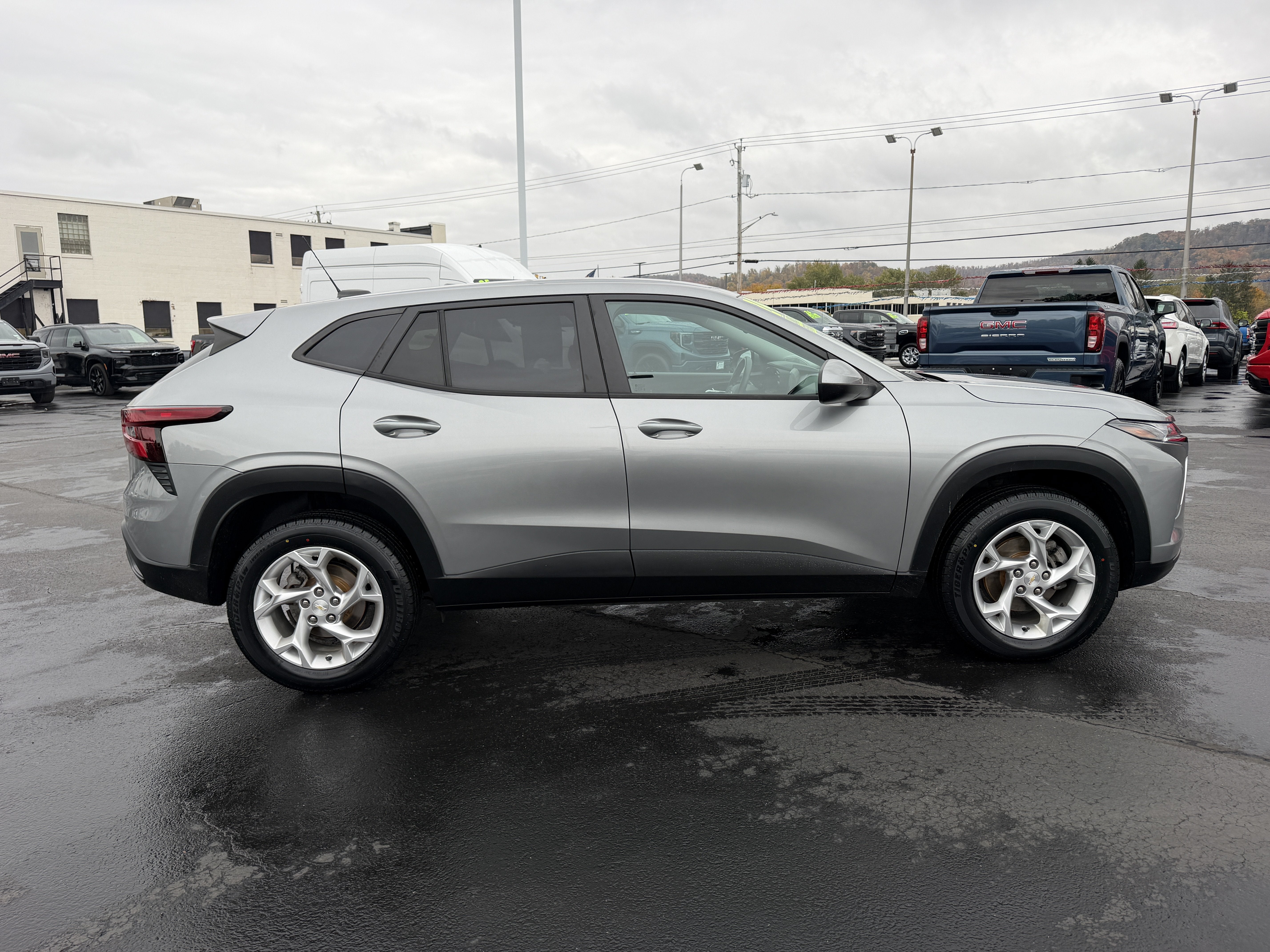 2024 Chevrolet Trax LS